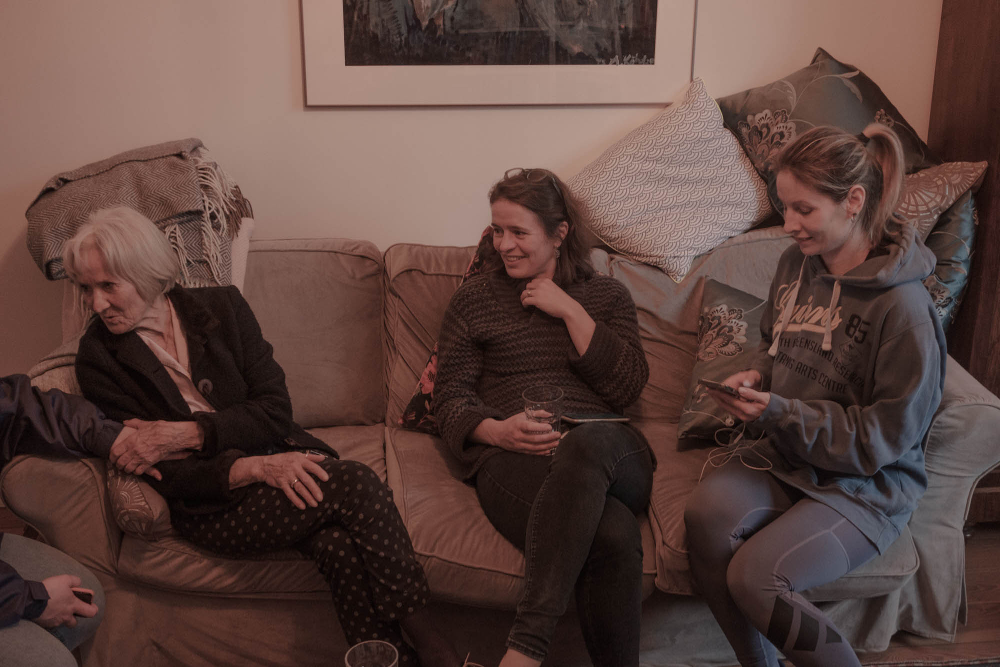 Olga, Julia,  Edita, the mother of her husband Julia Max are stiting in one of the rooms Julia's and Max's house. Julia and Max live in Hamburg.  Olga with her daughter, their dog Richard, Svetlana have been living at their home since March till June, April, 2022