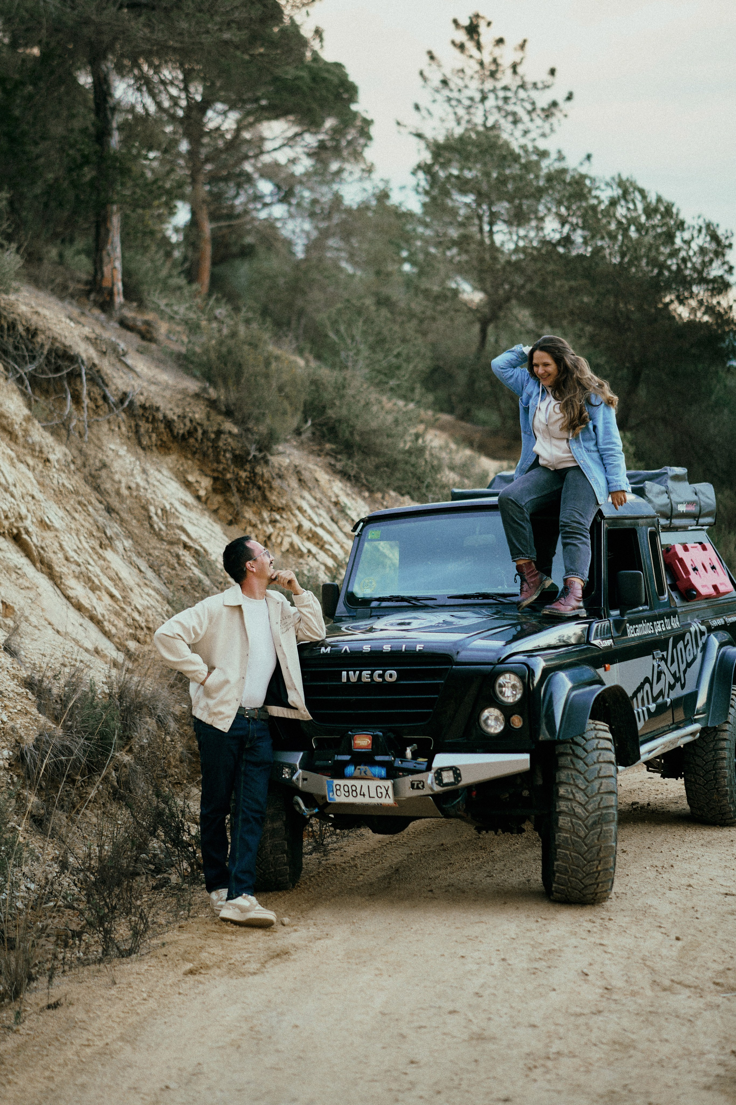 Луис и Лена. Машина. Фотограф в Барселоне Жанна Захарченко