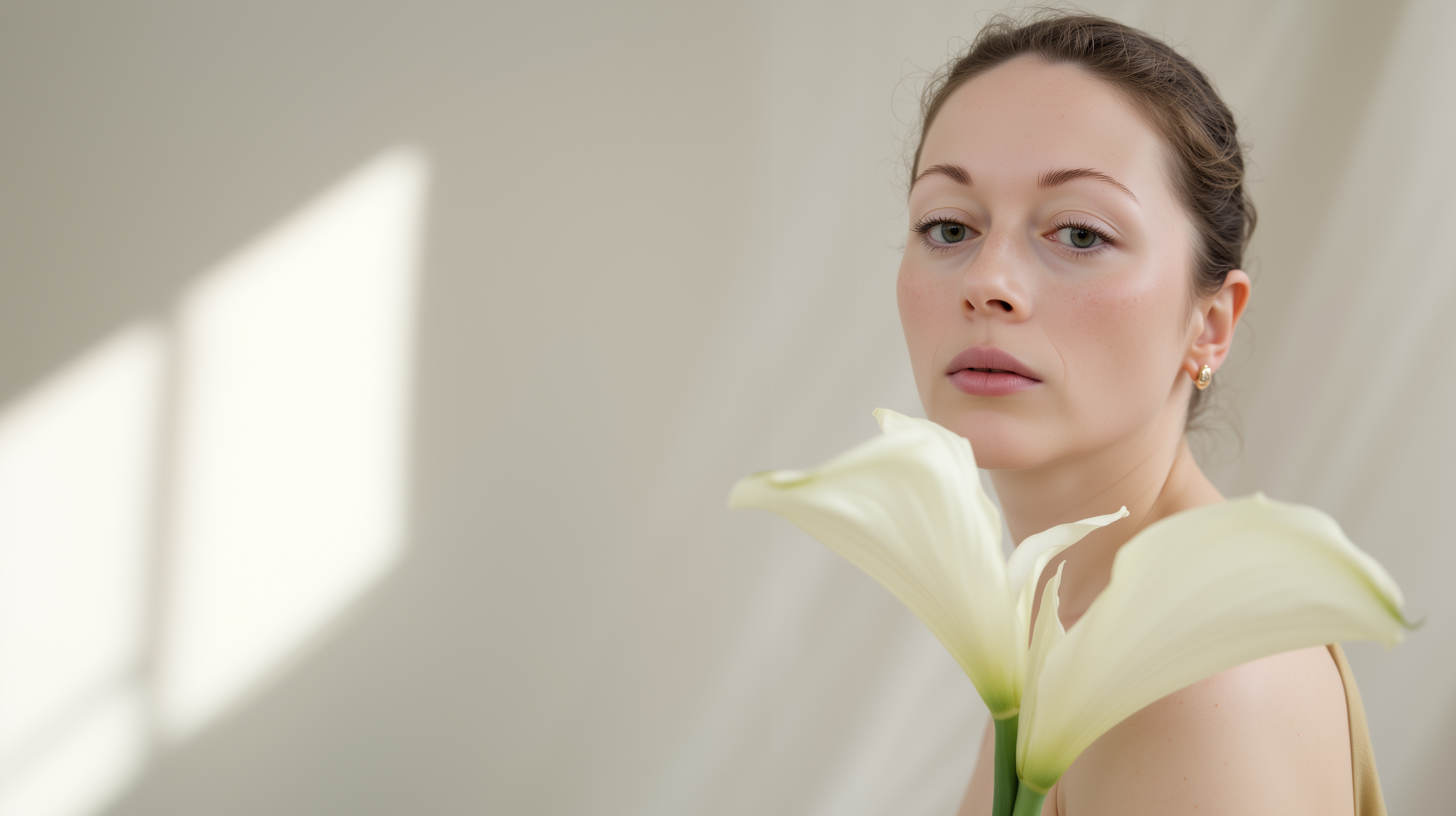 Adeliia Korinkova — нейро-креативный продюсер в Праге. Визуальная идентичность, AI-креативы и рекламные ролики для брендов