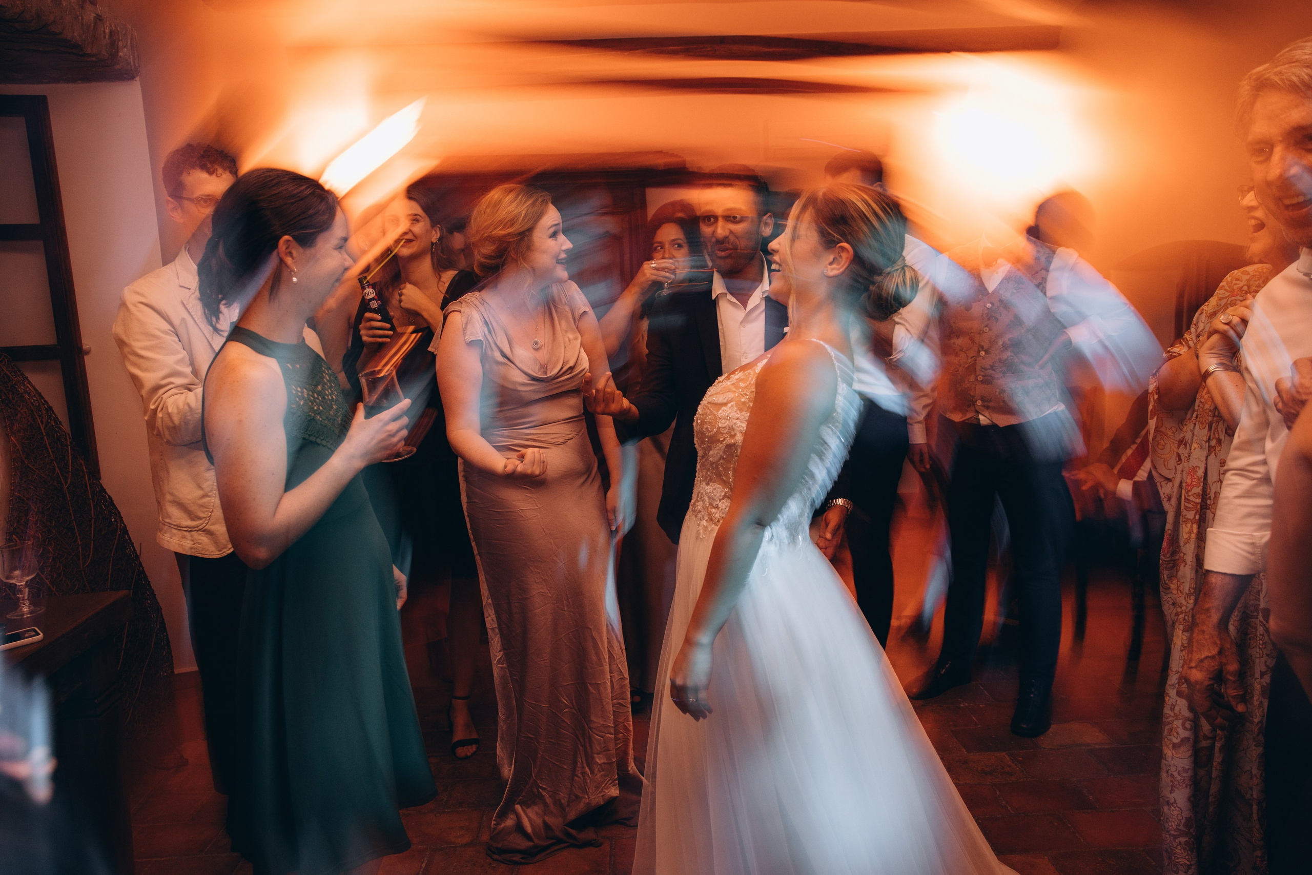 Chloé & Tom. Eugenie Smirnova — wedding, corporate and lifestyle photographer in Toulouse and Southwest France