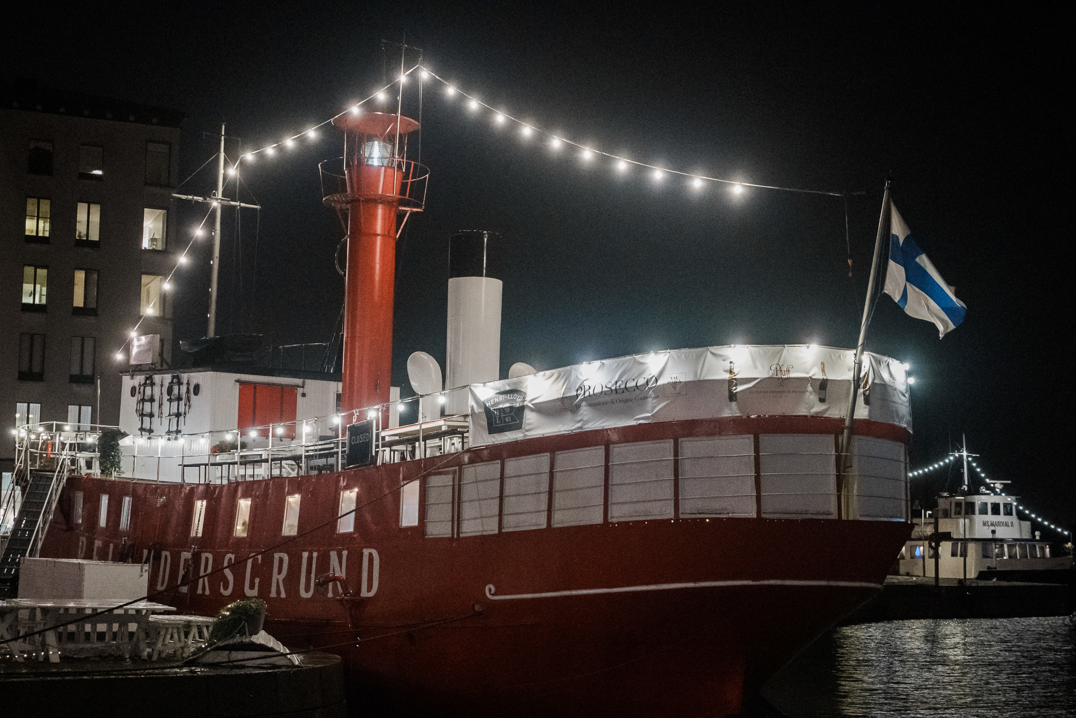 Milla-Maria&Miska/hääkuvaus Relandersgrund Majakkalaivalla