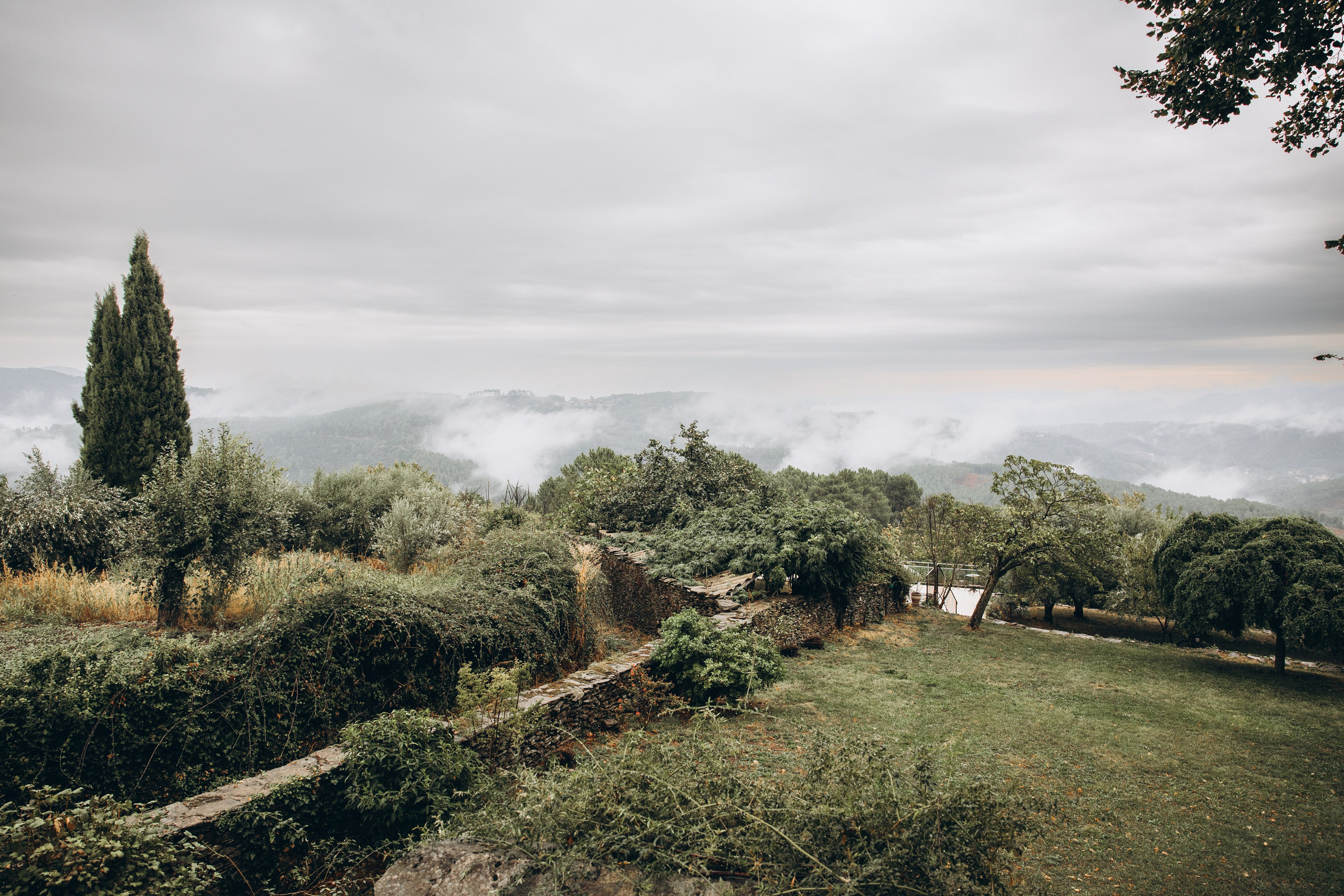 Chloé & Tom. Eugenie Smirnova — wedding, corporate and lifestyle photographer in Toulouse and Southwest France
