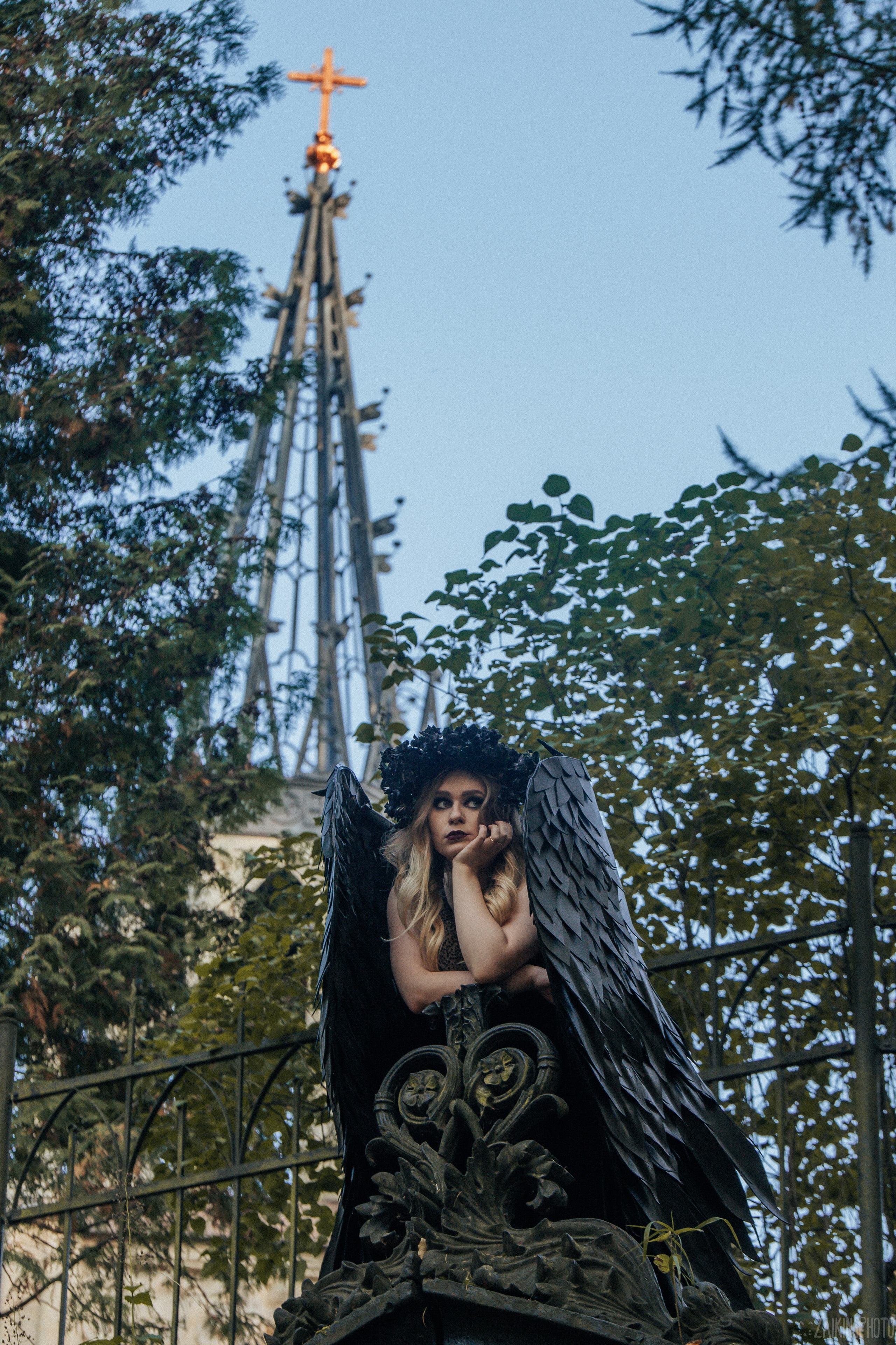 The Dark Autumn. Main