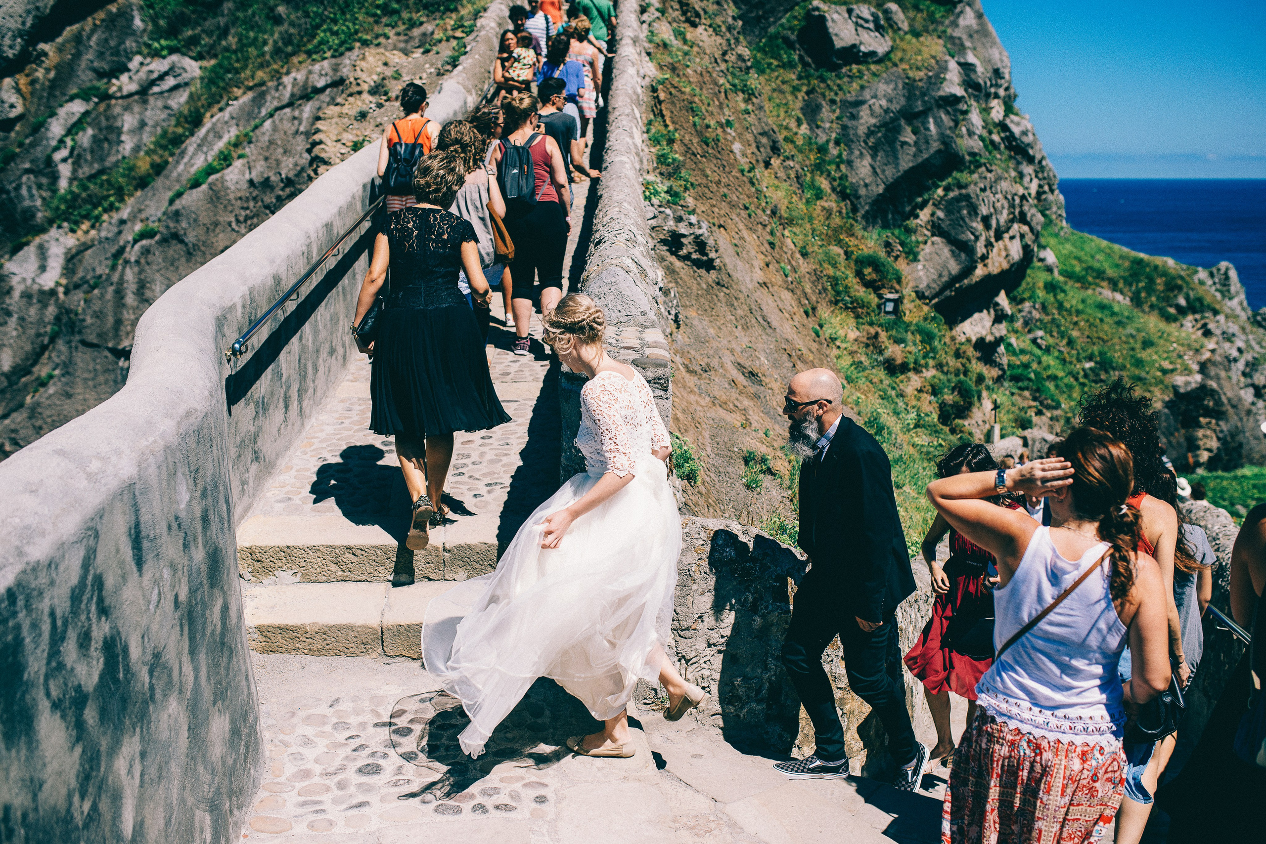 Una boda de ensueño en San Juan de Gaztelugatxe. Fotógrafo profesional Bilbao