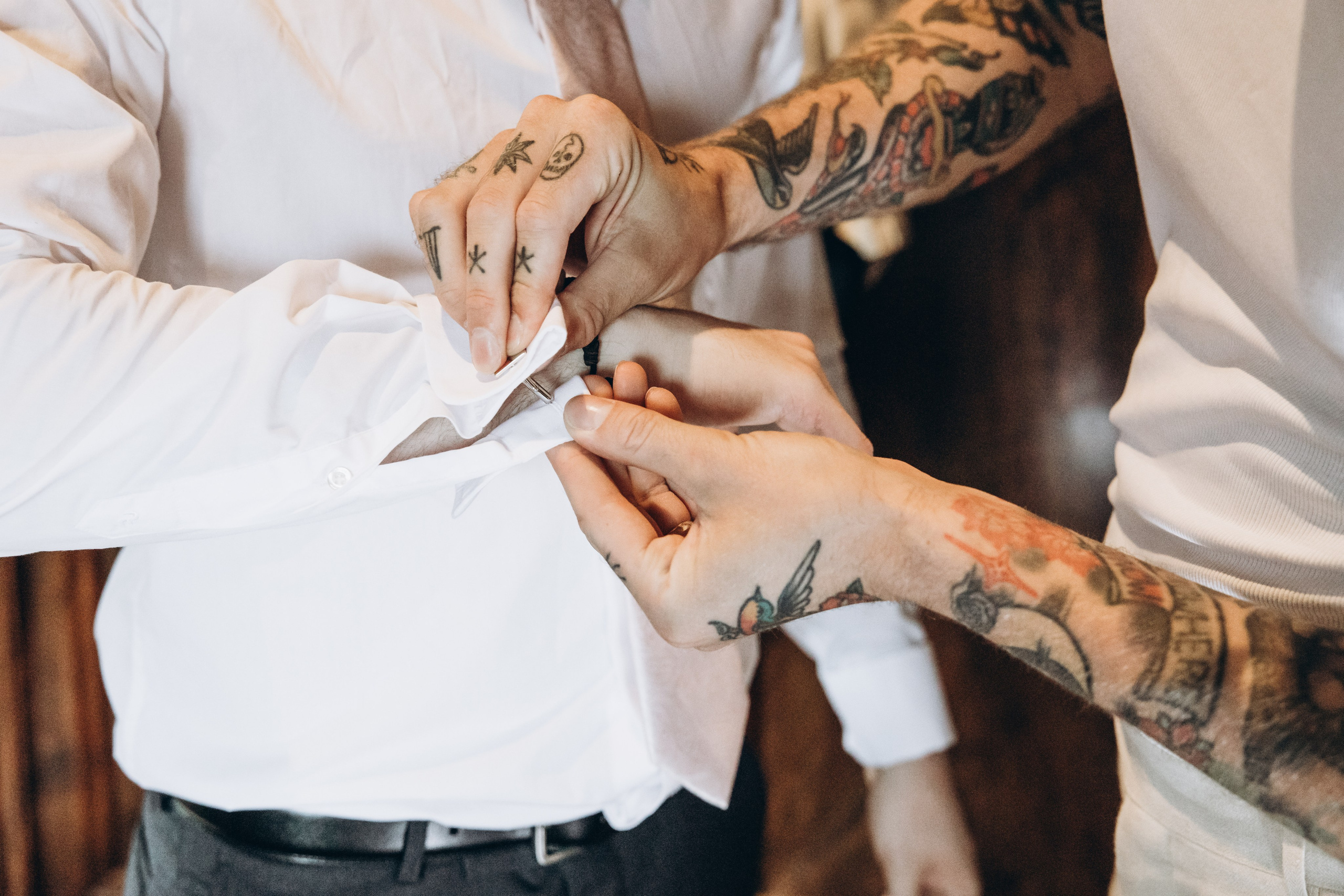 Chloé & Tom. Eugenie Smirnova — wedding, corporate and lifestyle photographer in Toulouse and Southwest France