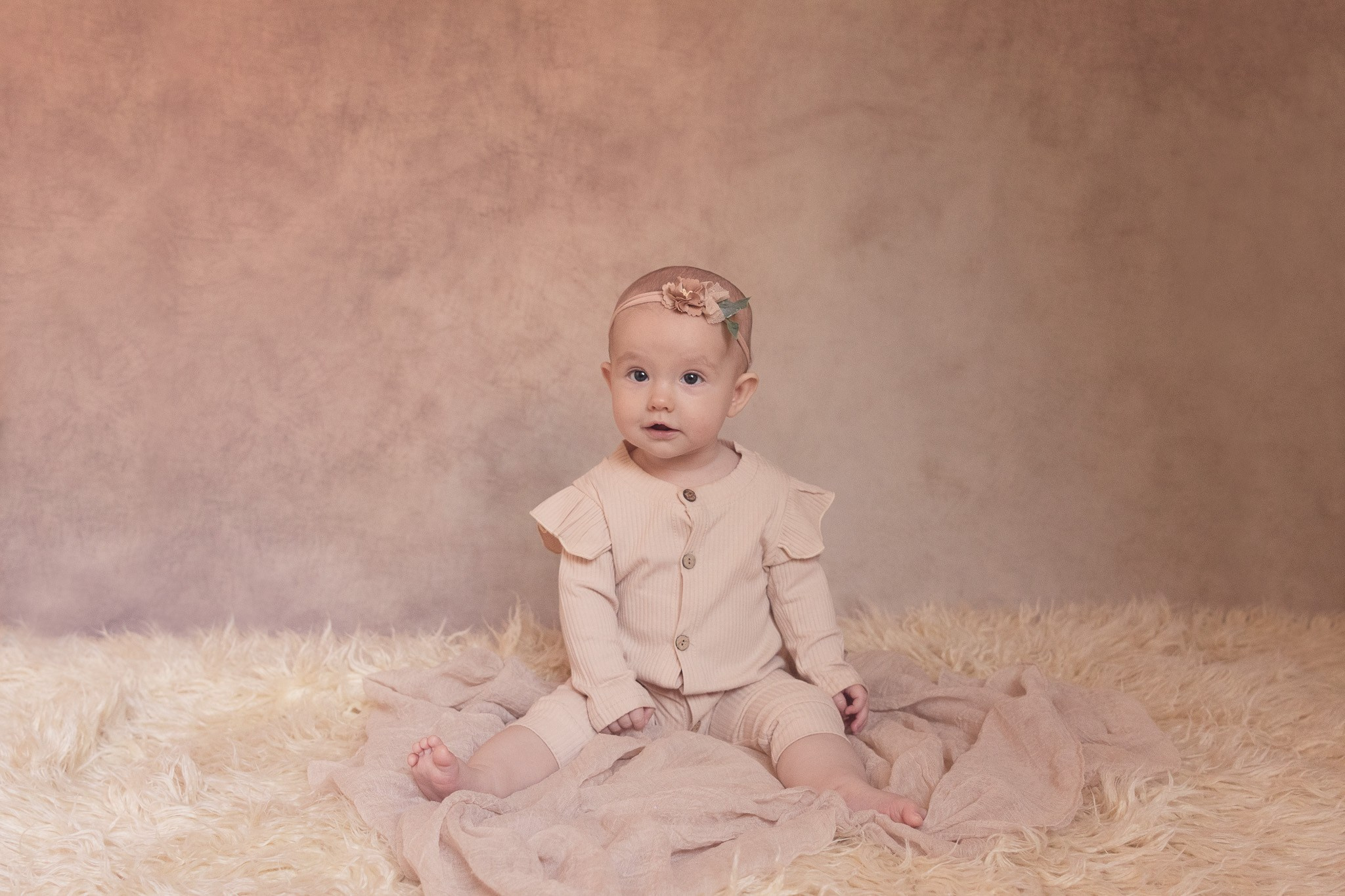 Emmi 6 Months. Maternity Newborn and Family photographer Hamburg Claire Hambley