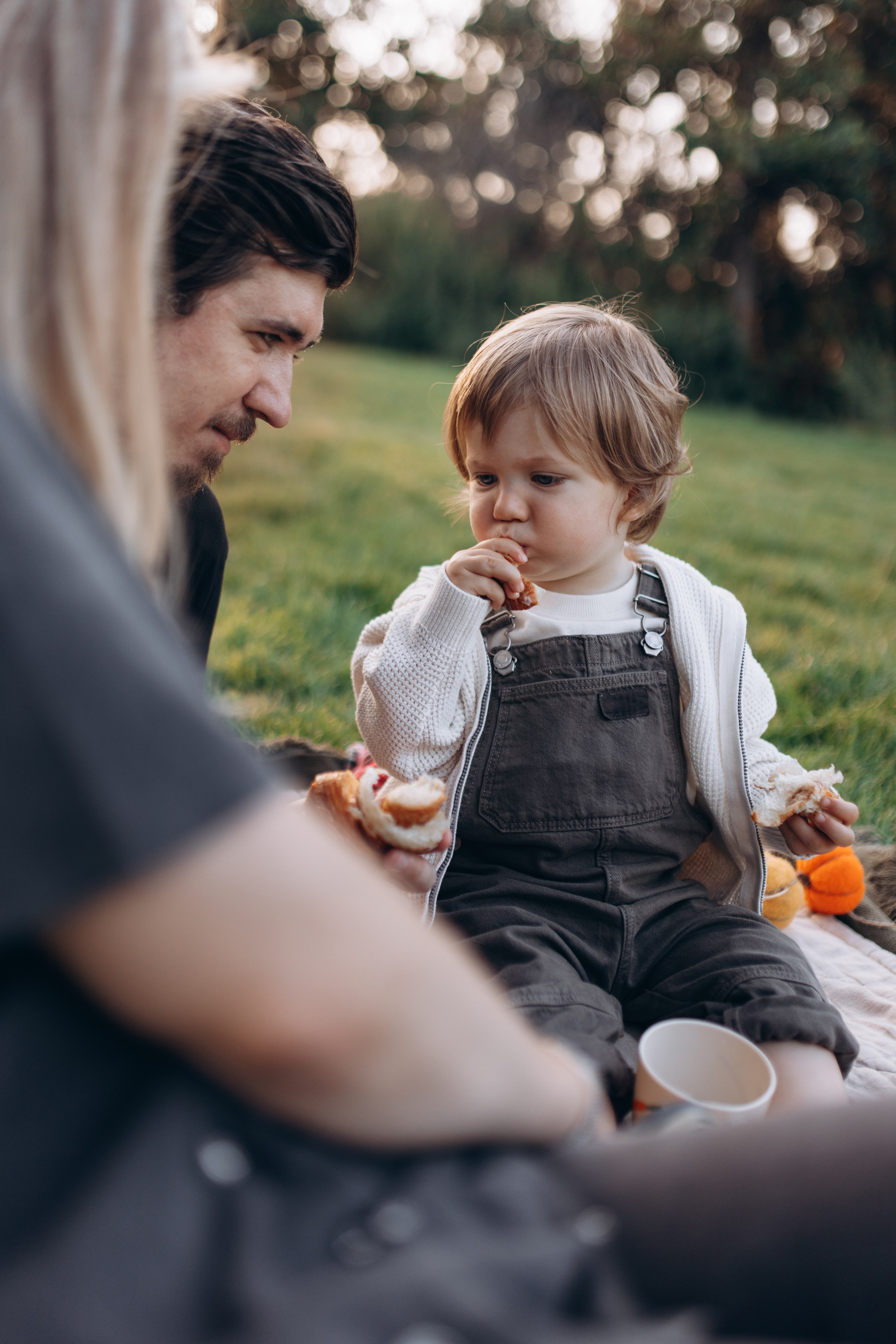 Maksim with parents (Queen Elizabeth Olympic park). Anastasia Klink, Photographer in London
