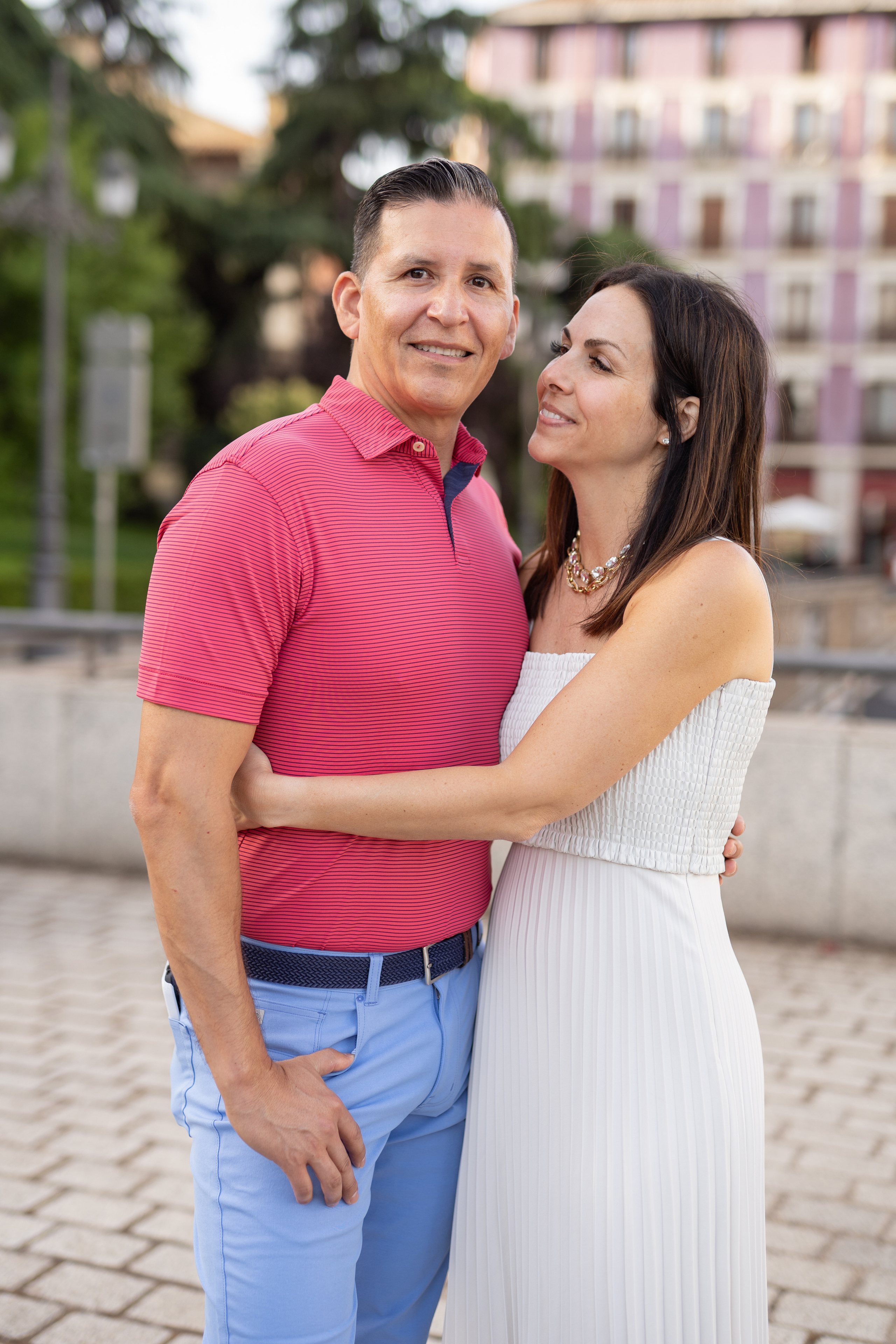 Tourist family photo shooting in Madrid. Photographer in Madrid, Spain. Alyona Belyaninova