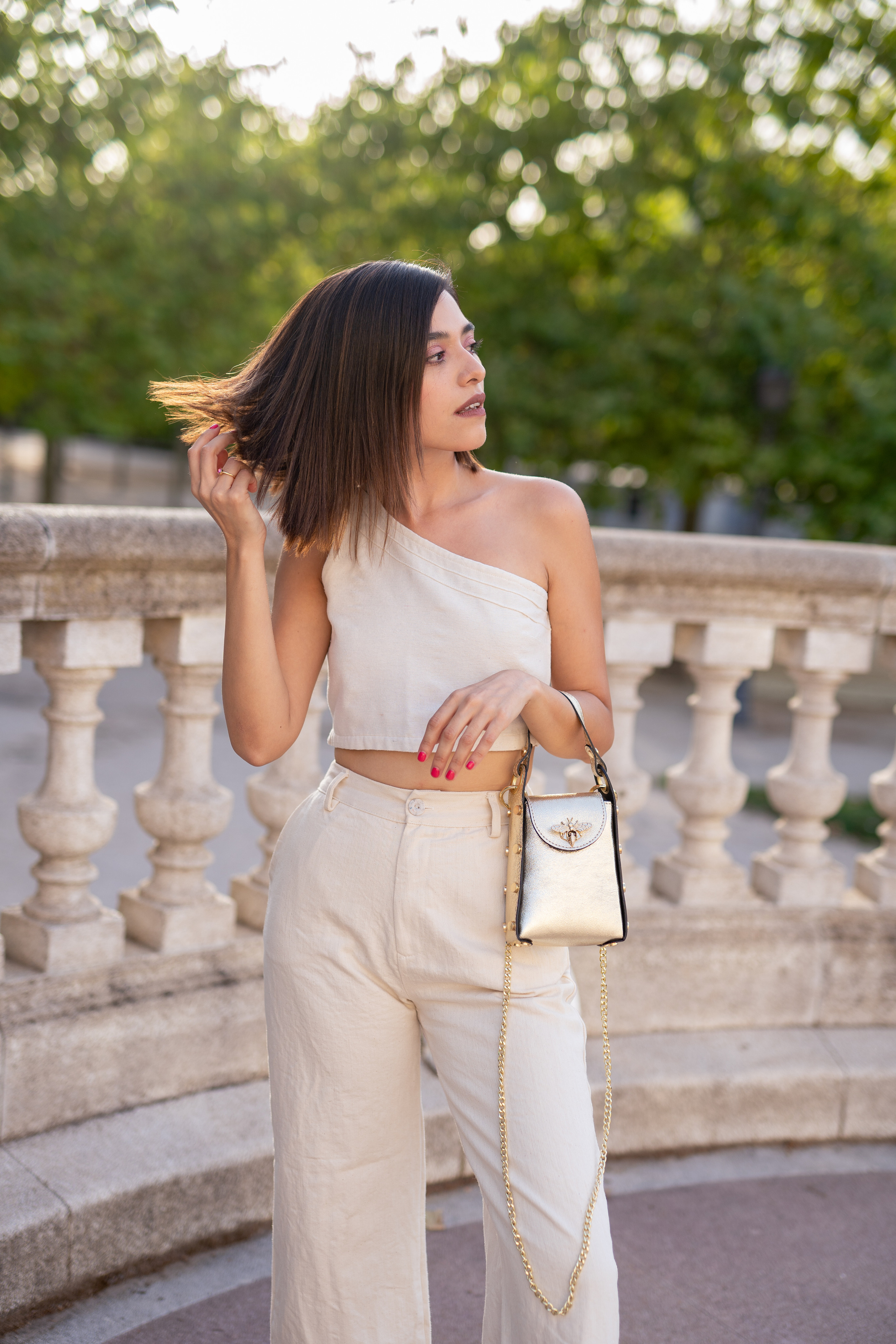 Content photography for influencers. Content development for stylist.  LinkedIn headshot Madrid. Photographer in Madrid, Spain. Alyona Belyaninova