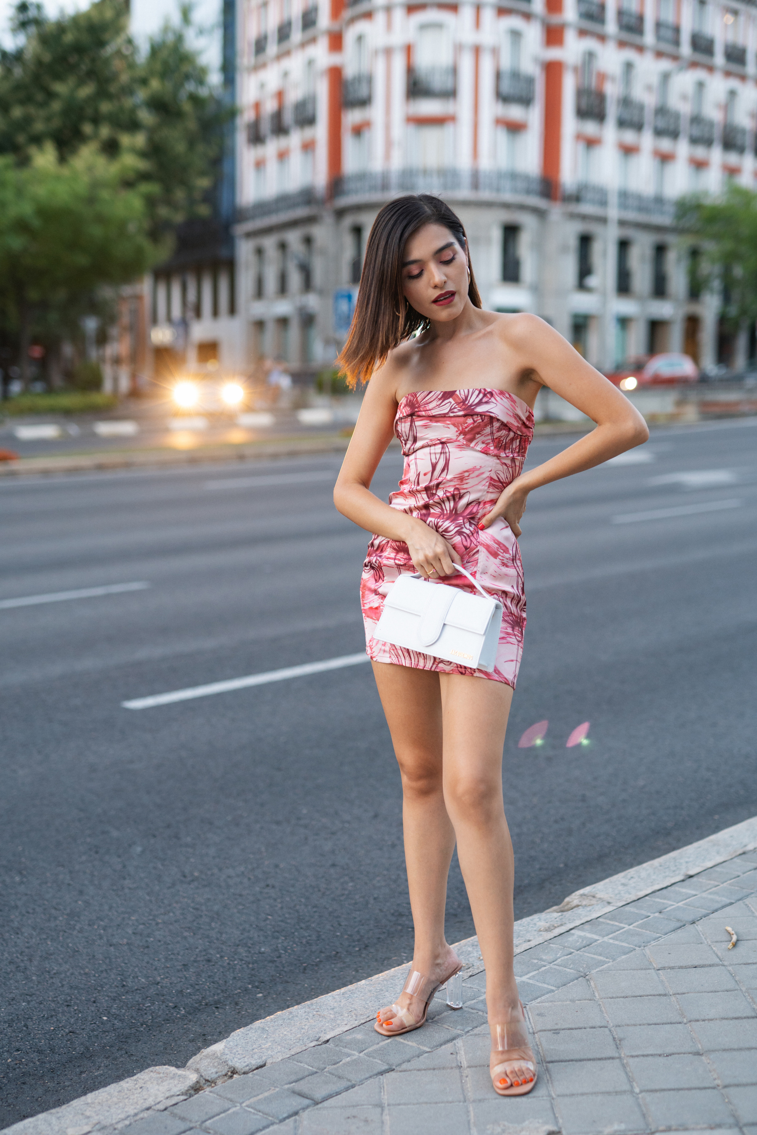 Content photography for influencers. Content development for stylist.  LinkedIn headshot Madrid. Photographer in Madrid, Spain. Alyona Belyaninova