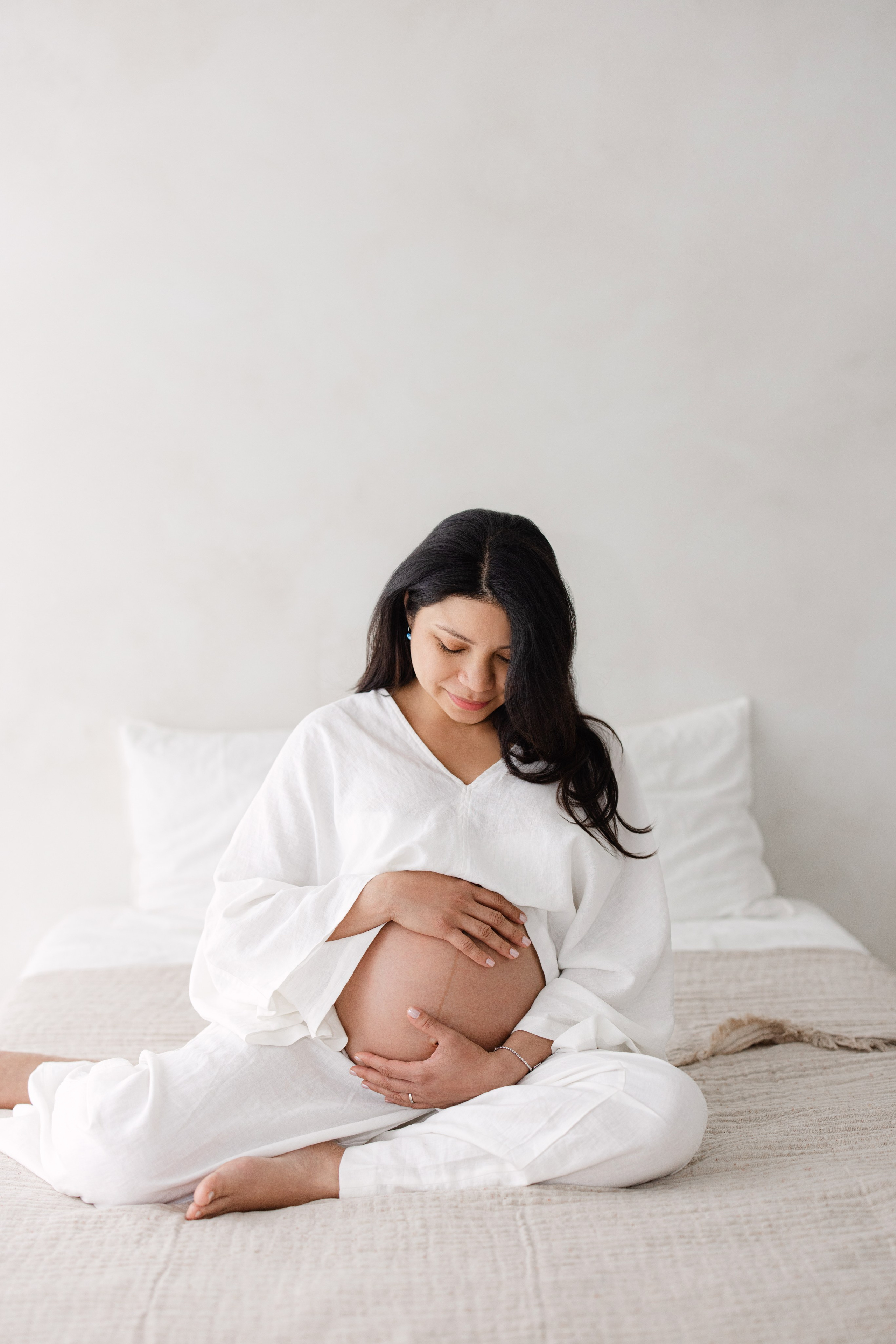 Zeitlose und moderne Schwangerschaftsfotografie in Zürich & Uster — natürlich, unkompliziert und ohne Kitsch. Wedding and Family Photographer Switzerland and Italy. Valeria Diaz