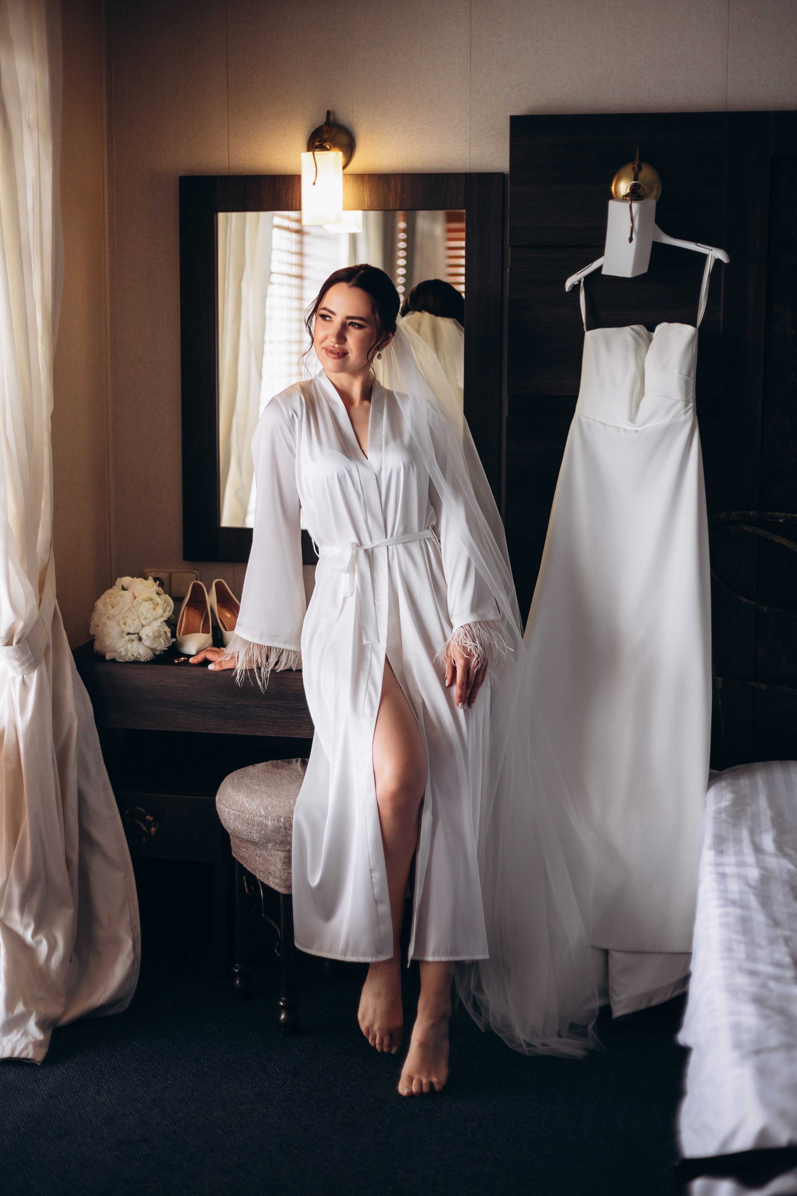 White Wedding. Wedding and Family Photograph