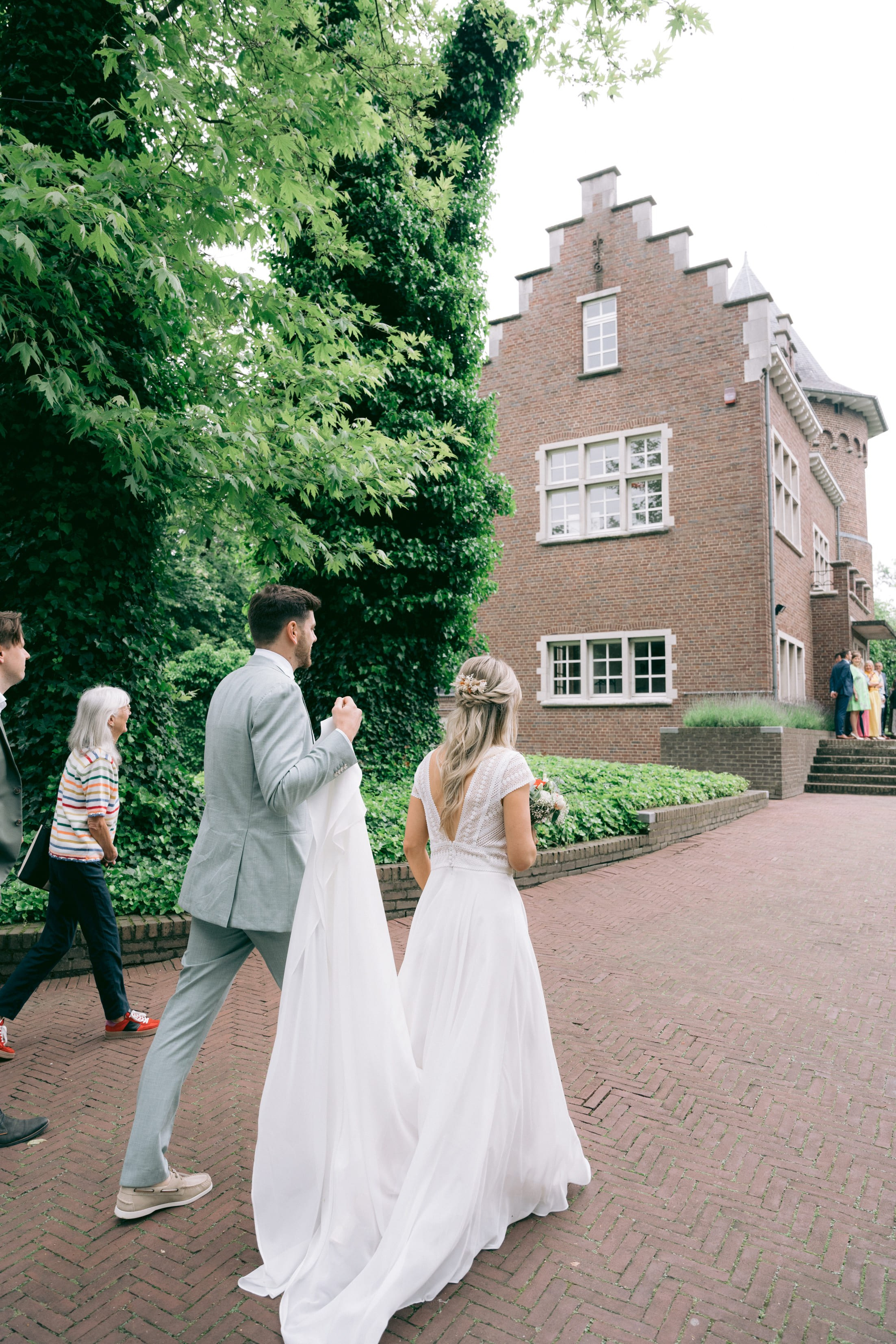 Wedding Tessa & Jasper Hasselt. Little Birdie – Jouw familie- en huwelijksfotograaf in België en daarbuiten