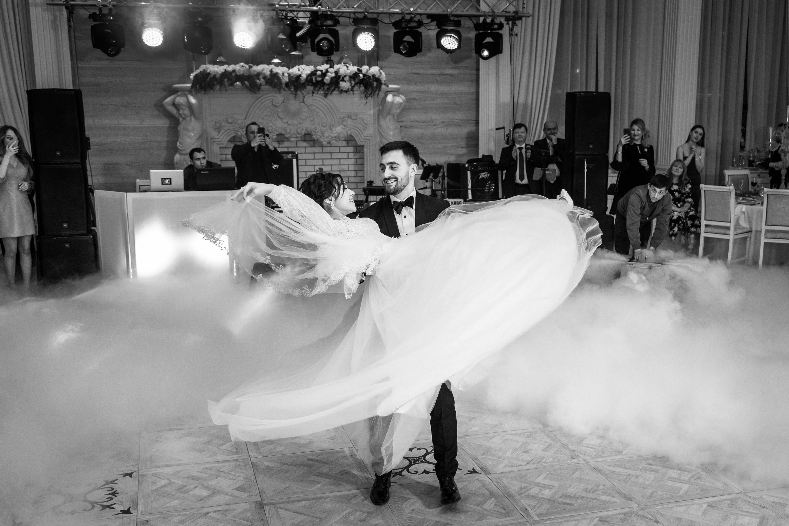 Grand Elisee - Dan & Liliana. Servicii foto-video!
