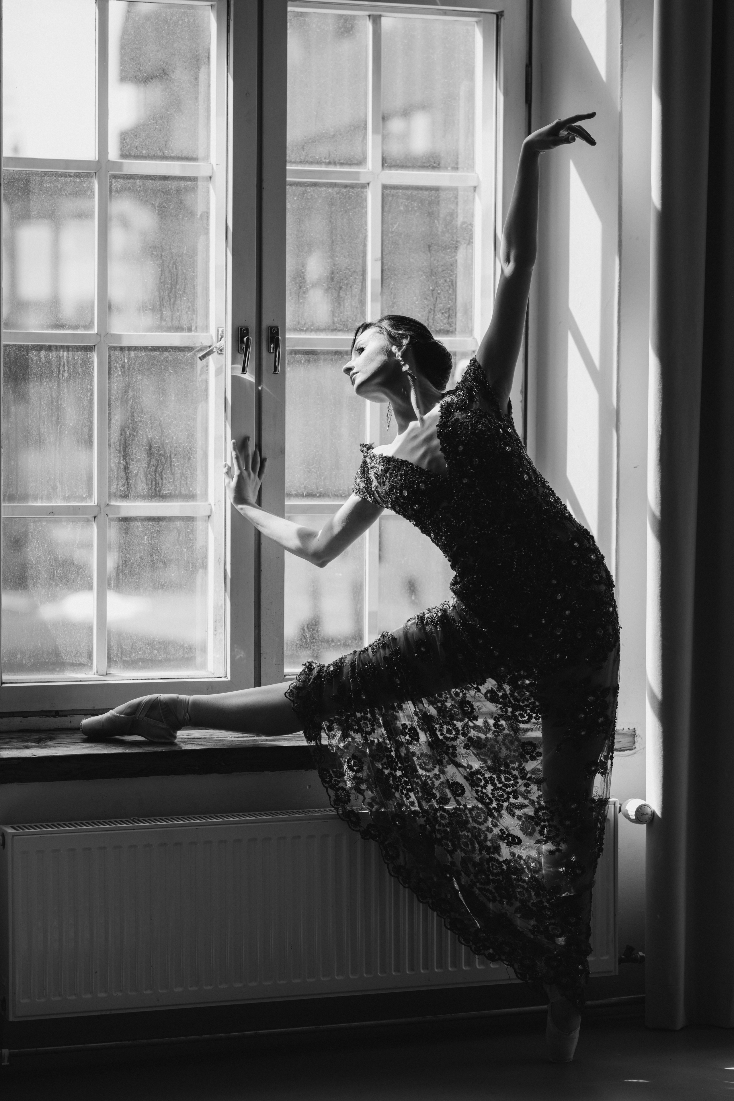 Riikka Couture, Riikka Ikäheimo, Violetta Keller, Portrait, Dancer. Wedding and portrait photographer in Helsinki Vickan O