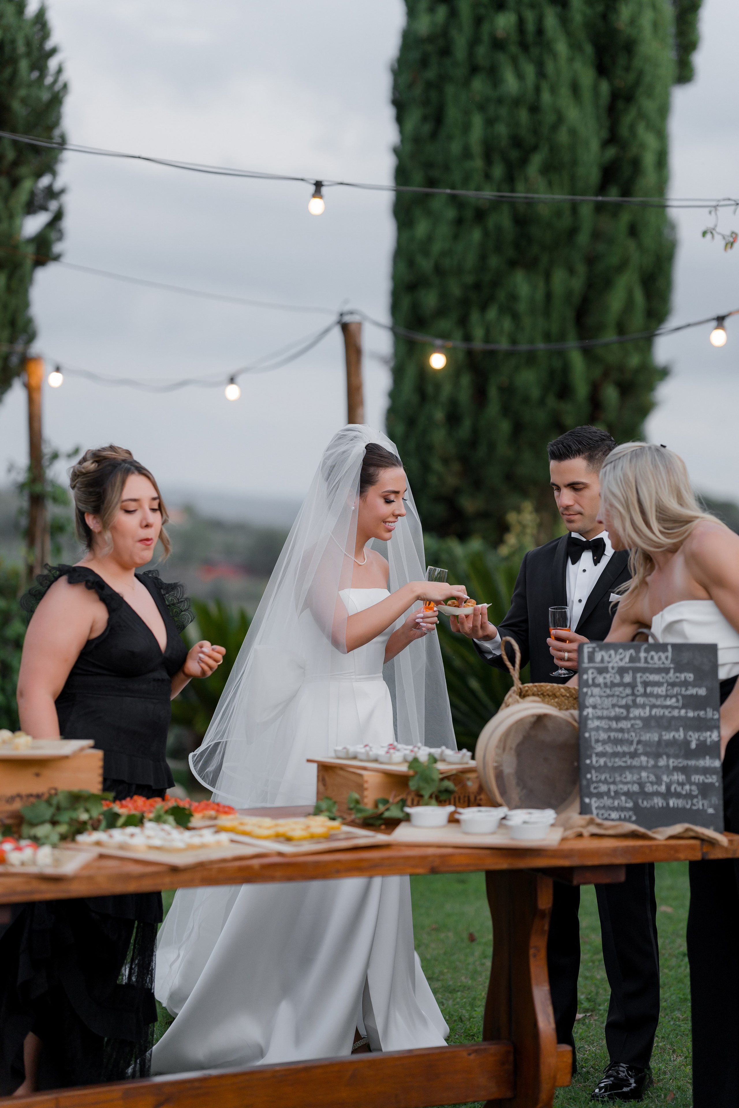 Dom&Ally. Wedding photographer Italy