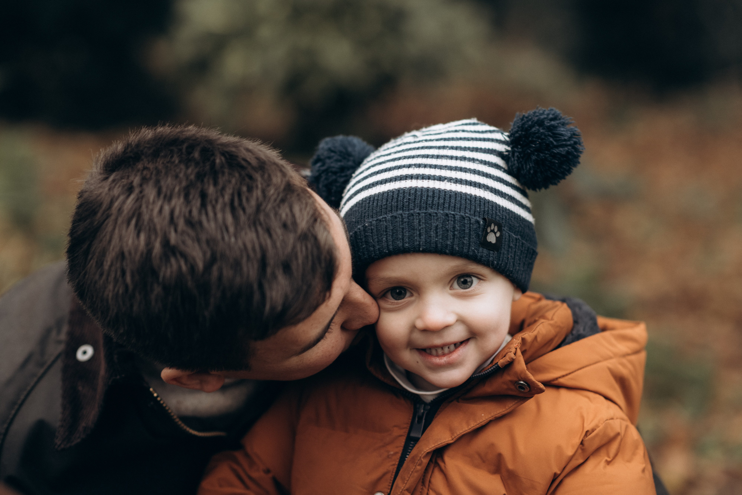 Family photoshoot with newborn baby. Wedding & Family photographer in County Donegal and Dublin, Ireland