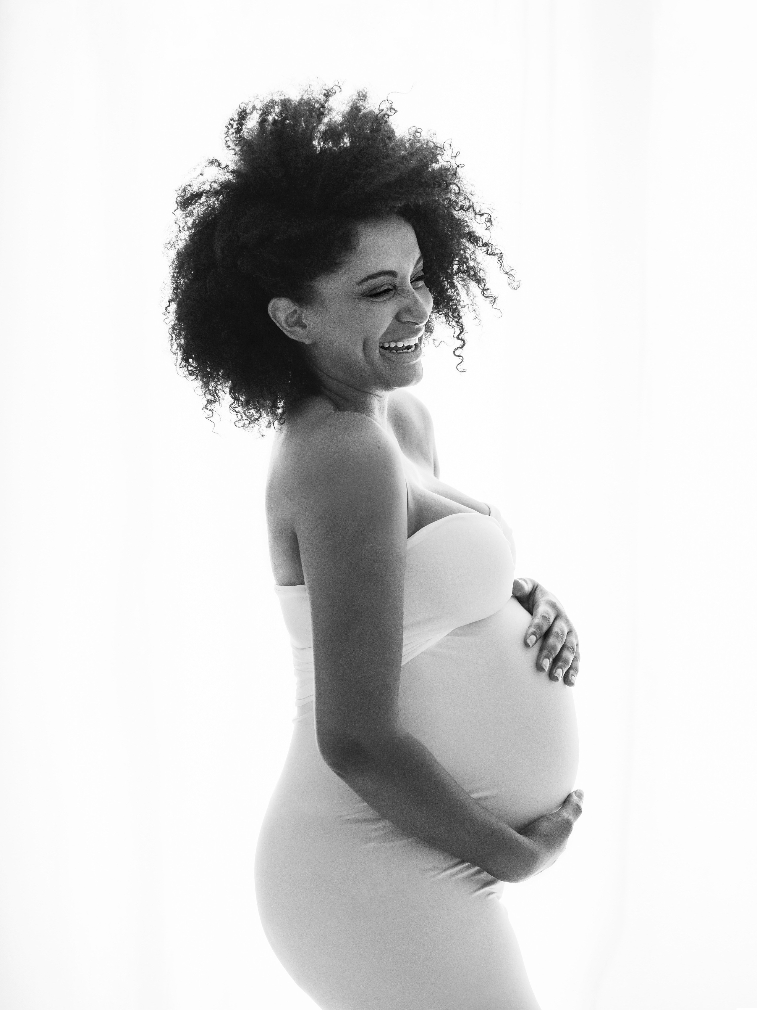 Maternity. Svitlana Miahka fotografa a Genova