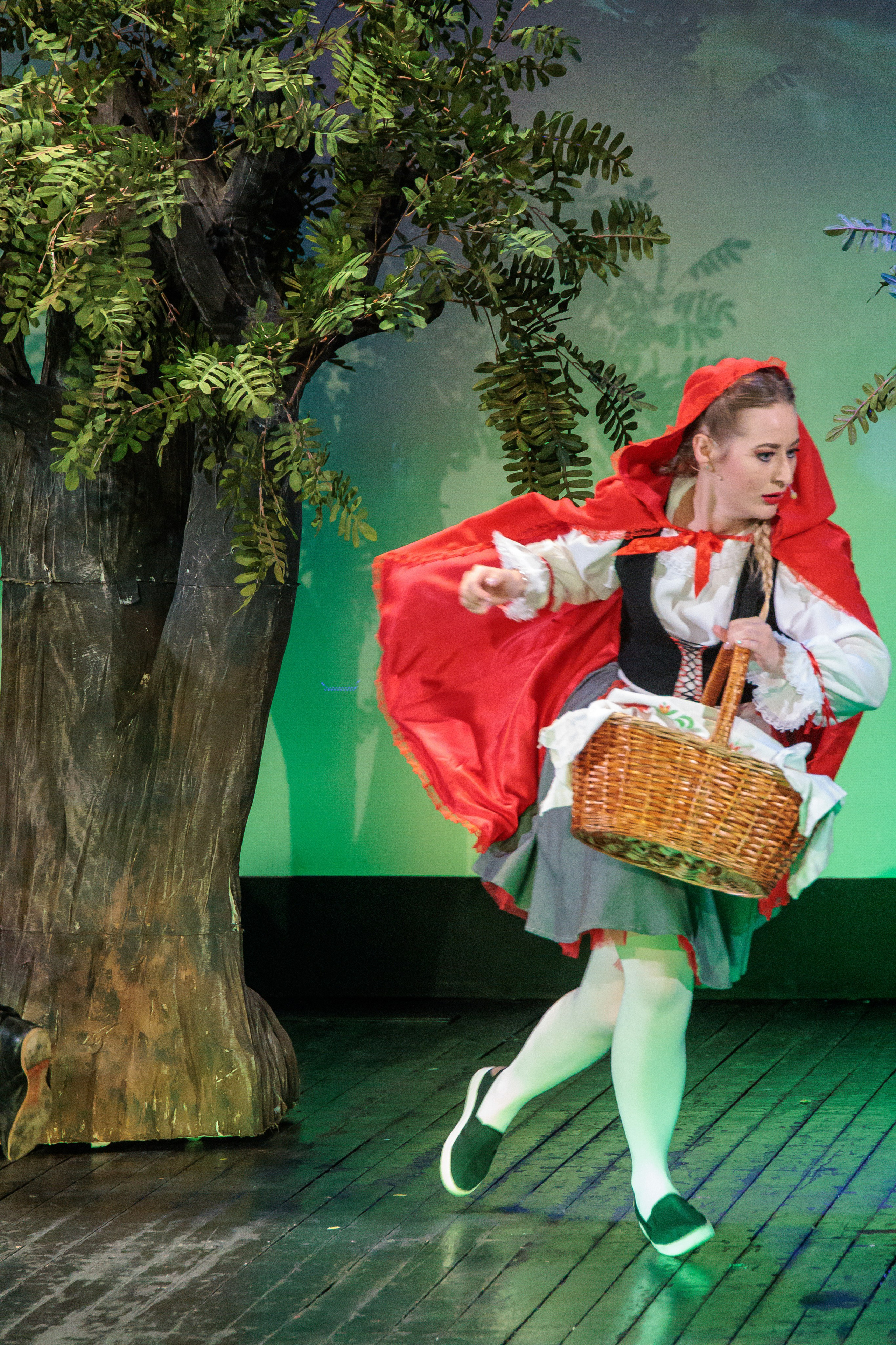 Povestea Scufita Rosie. Clounella. ✔️ Servicii foto si video in Chisinau Moldova - Cinematic.md