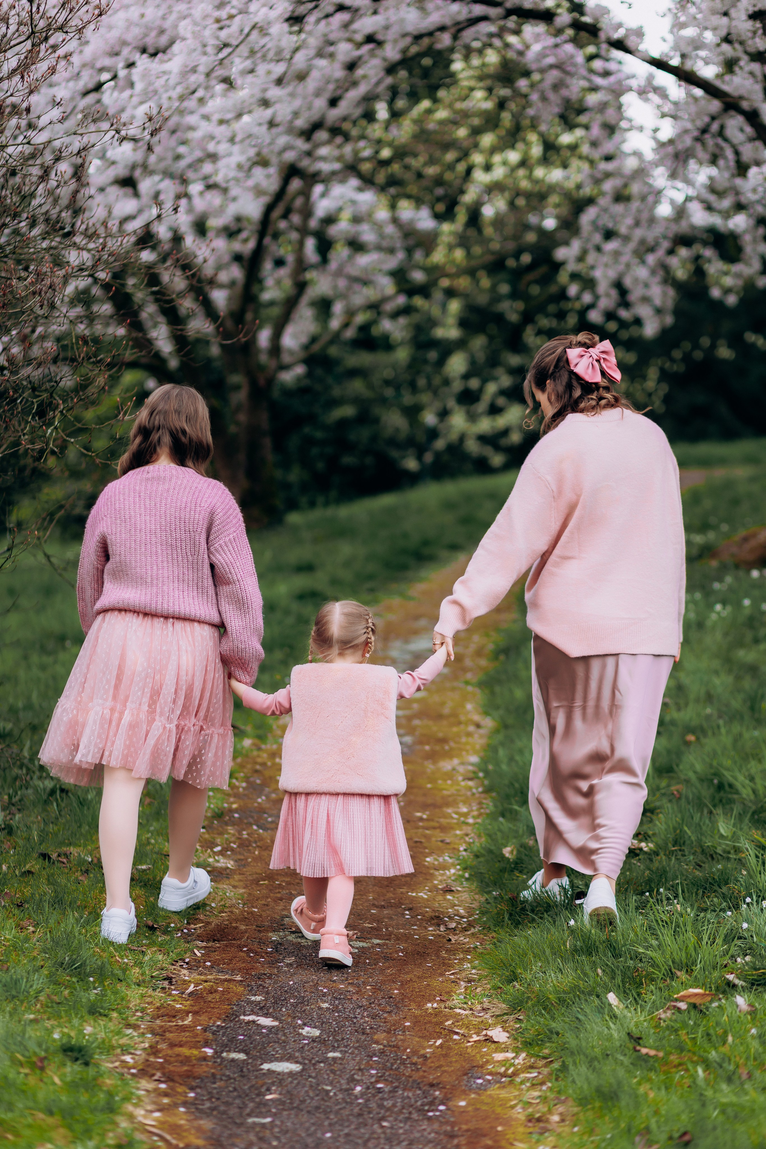 Tatiana, Alisa, Daria. Wedding and Family Photograph