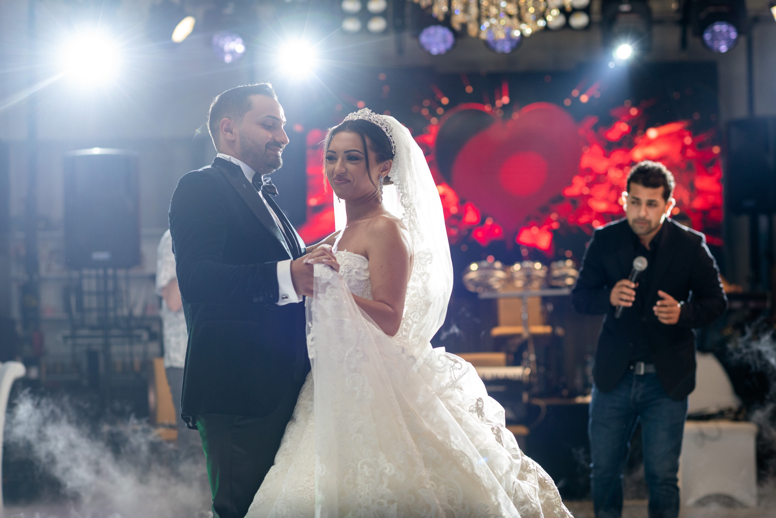 Roxana & Iulian. Acasă