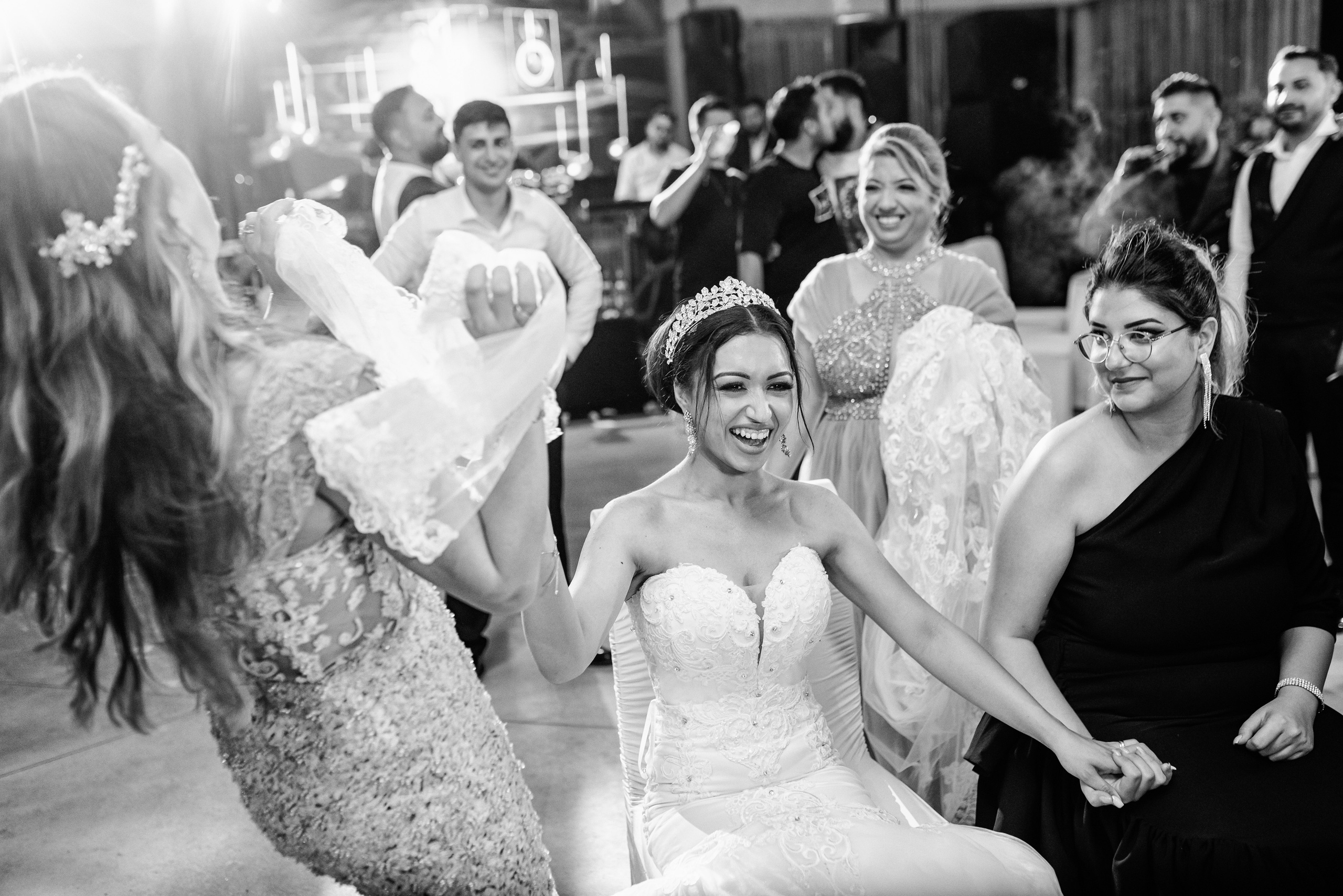 Roxana & Iulian. Acasă