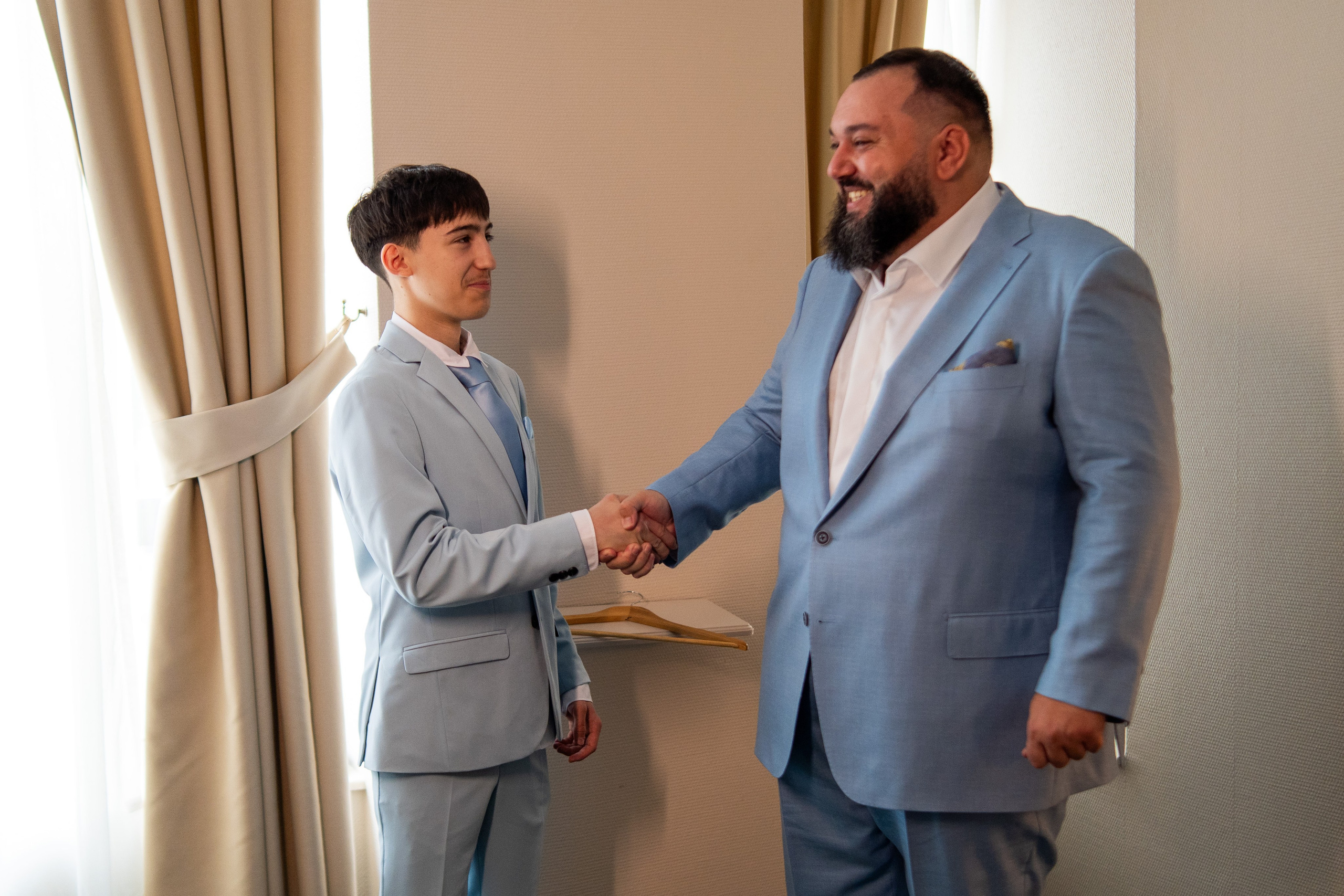 Alexandra + Andrei / Iasi. Foto-Video Nunta Iasi, Suceava, Bucuresti / Disponibilitate 2025 — 2026 — 2027