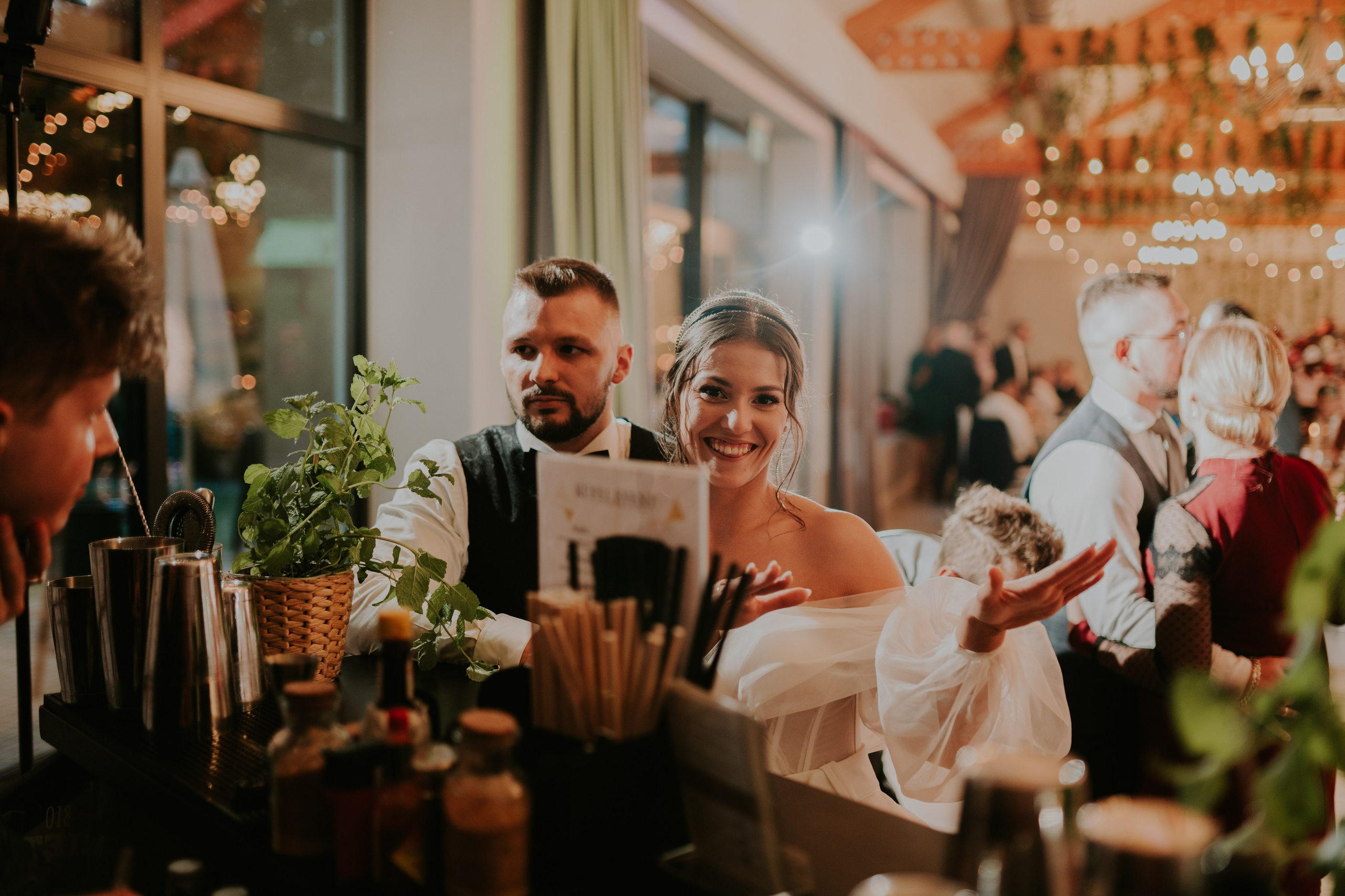 Sala Koralowa w Jaworzu: Opowieść o ślubie Nikoli i Kacpra. Karkowskafoto - fotografia miłości