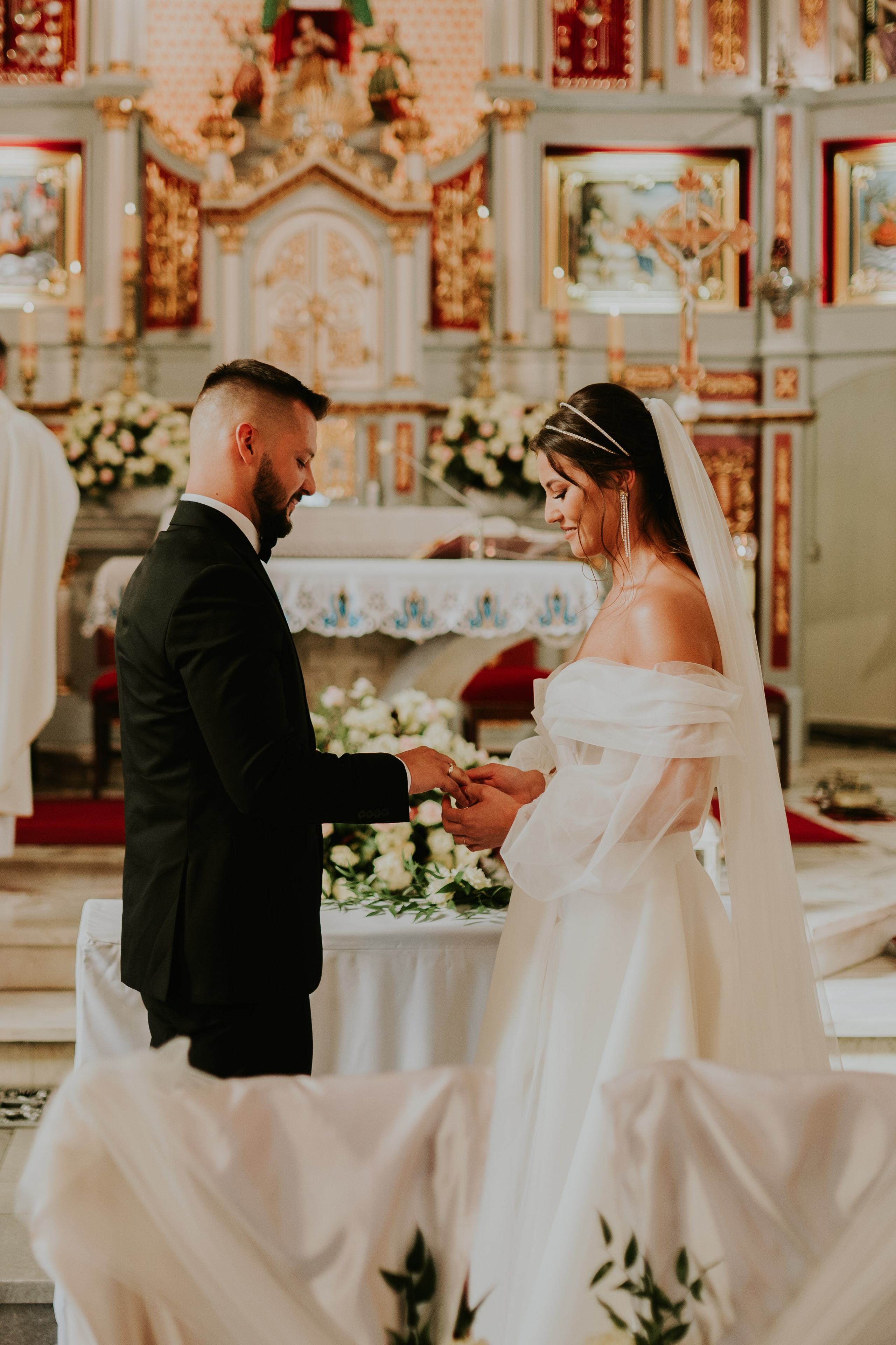 Sala Koralowa w Jaworzu: Opowieść o ślubie Nikoli i Kacpra. Karkowskafoto - fotografia miłości