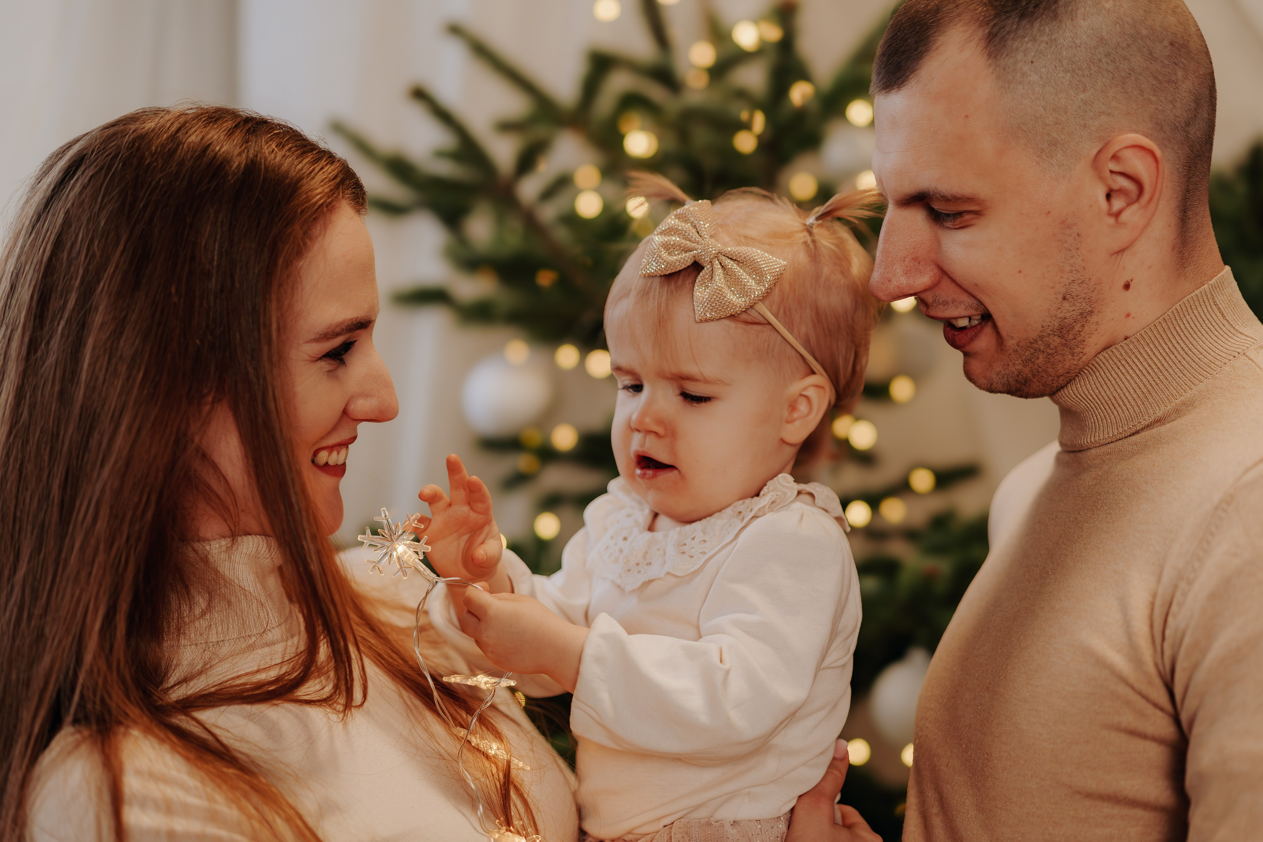 Minimalistyczne sesje świąteczne. Fotograf ślubny & lifestyle Gdańsk, Karolina Baczewska