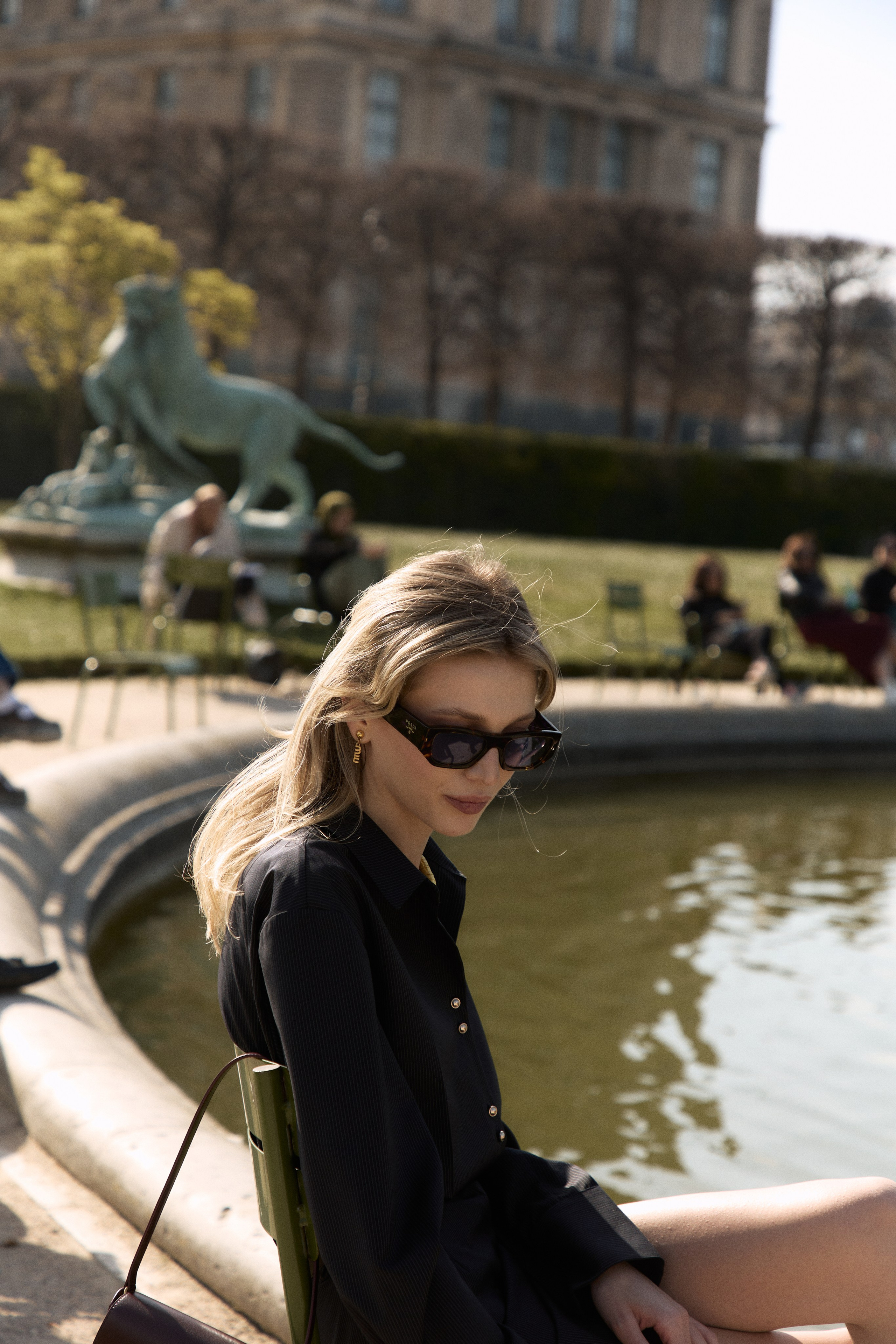 Victoria. Photographer in Paris