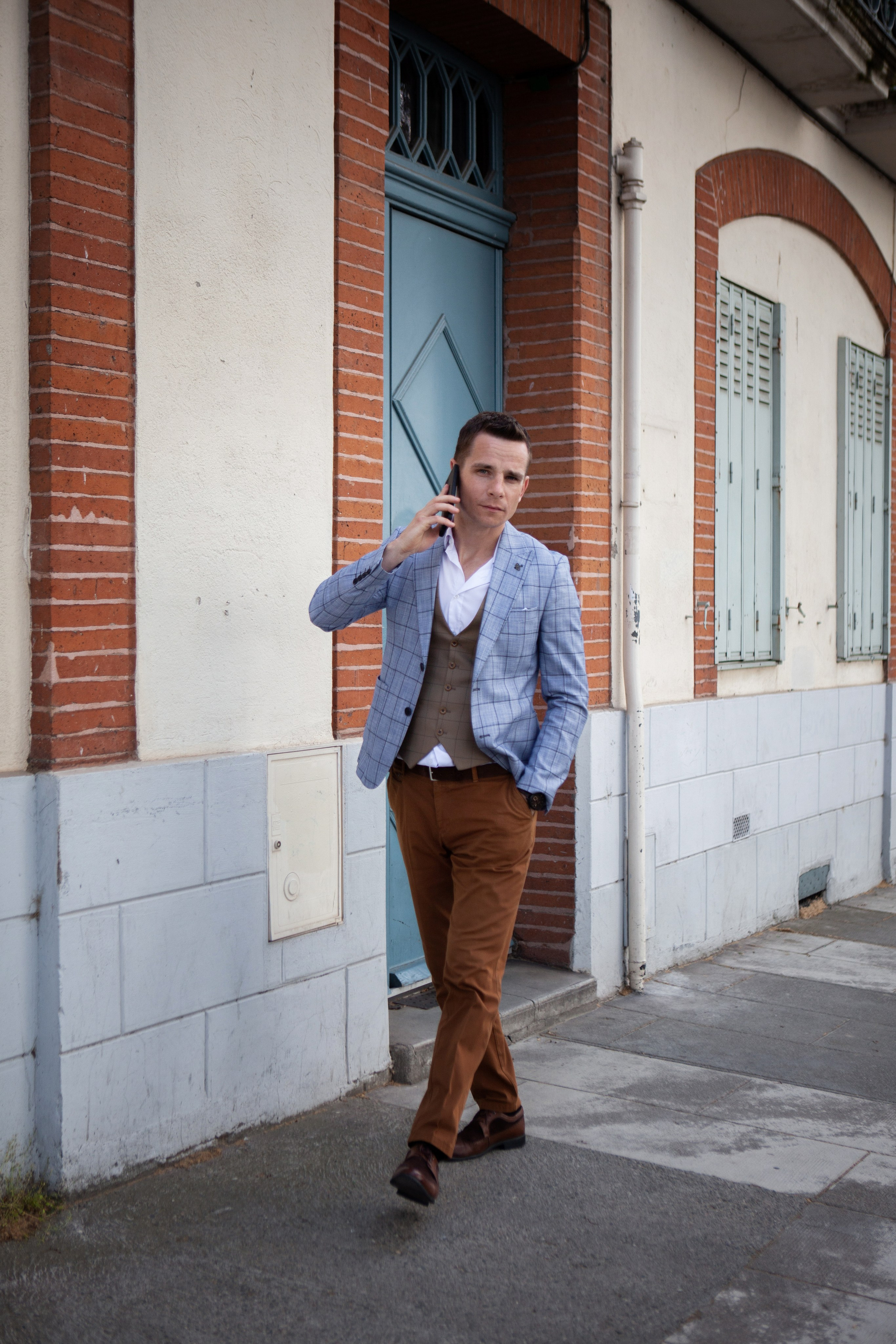 Personal brand photoshoot in Toulouse. Eugenie Smirnova — wedding, corporate and lifestyle photographer in Toulouse and Southwest France