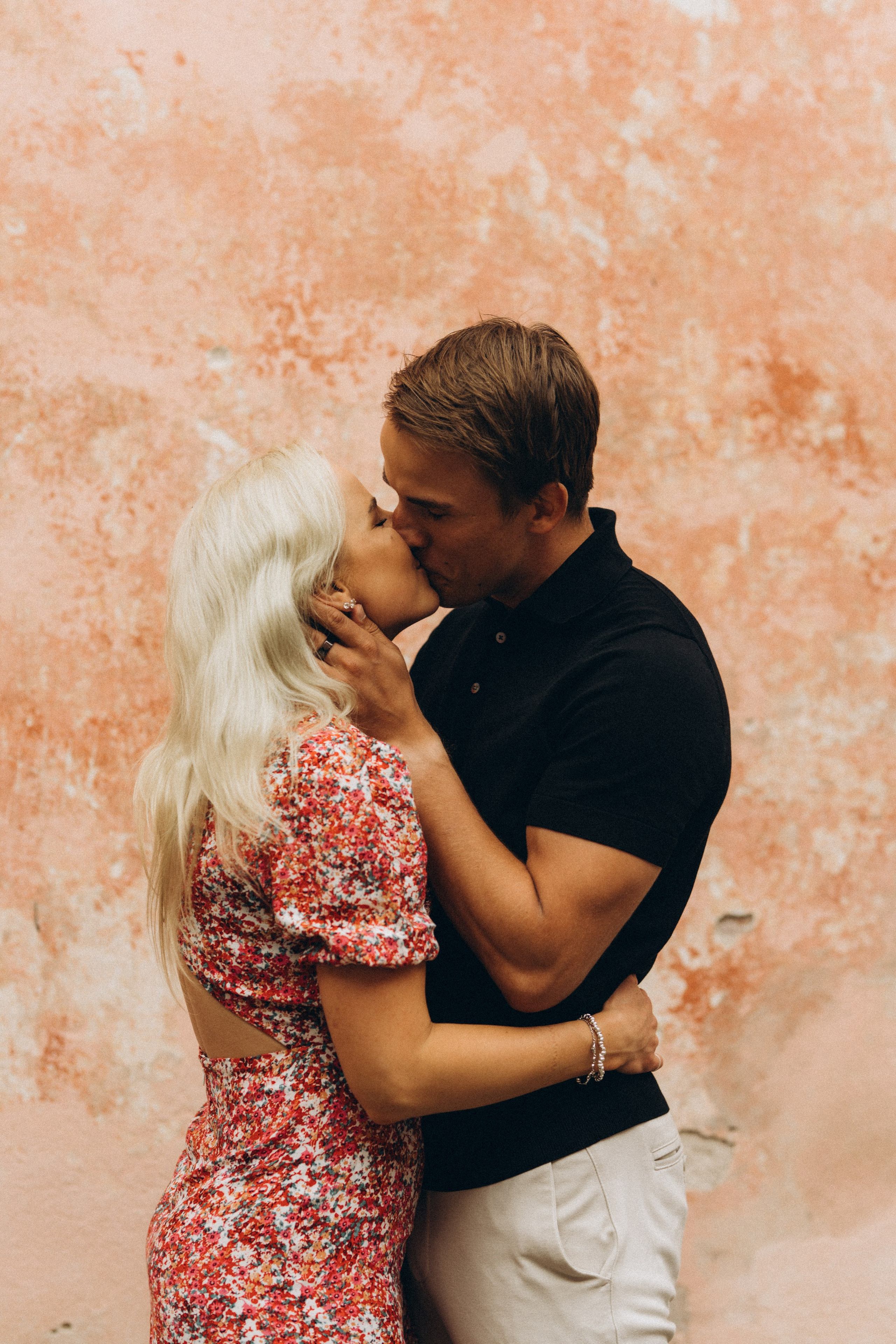 I&T. Wedding and portrait photographer in Helsinki Vickan O