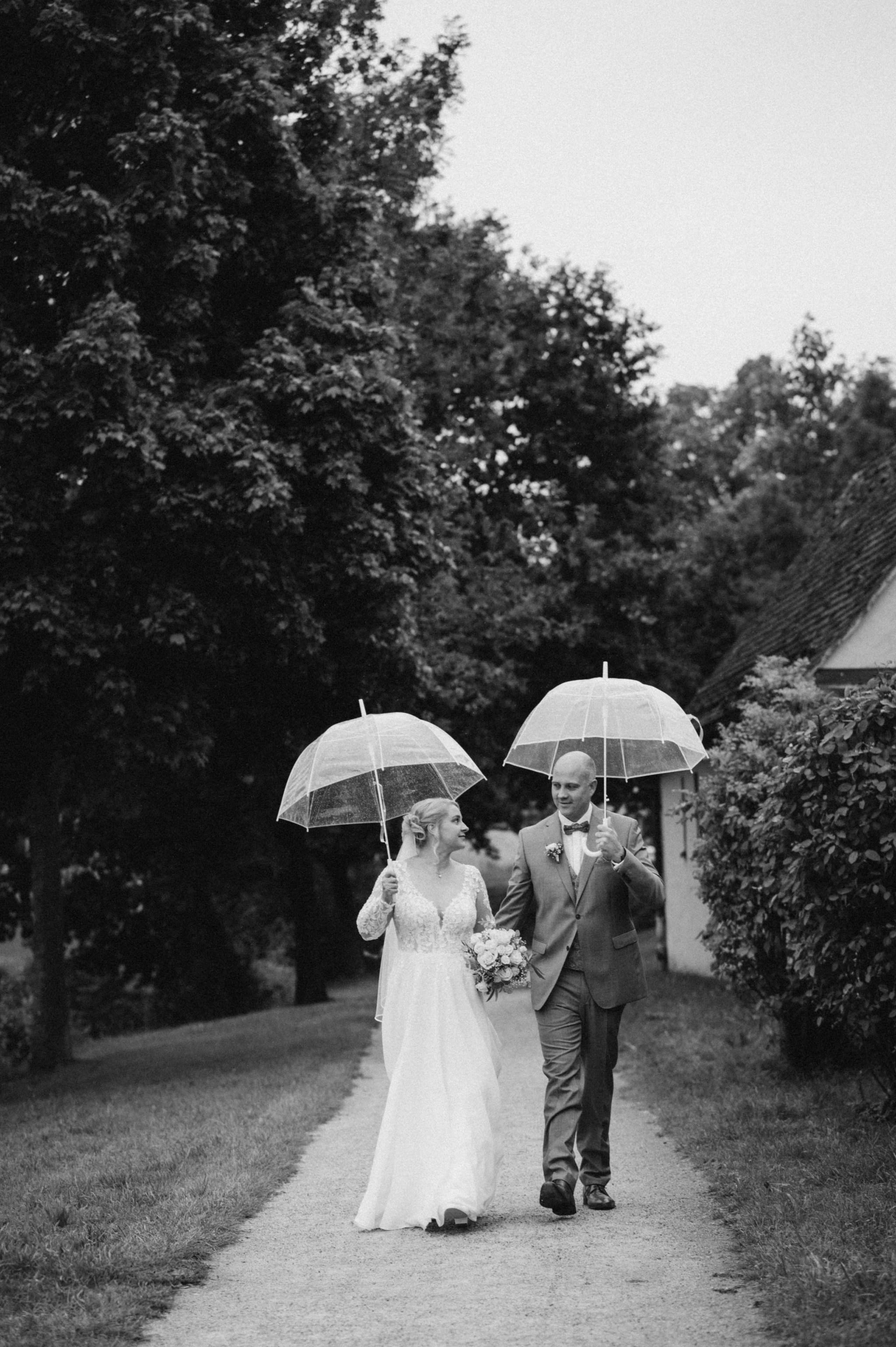 PRE-WEDDING IN WOLFRAMS-ESCHENBACH. Photographer in Nuremberg Irina Mehnert from Ansbach