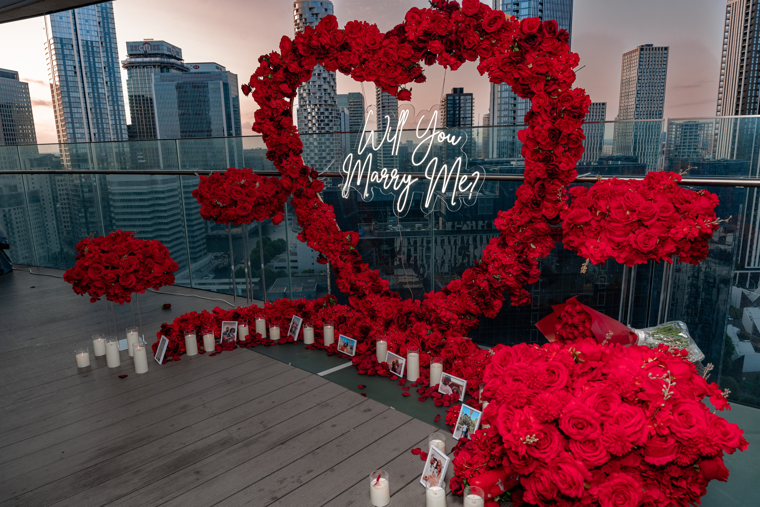 Proposal at the Arena Tower. Tonya Kyrylenko photographer in London