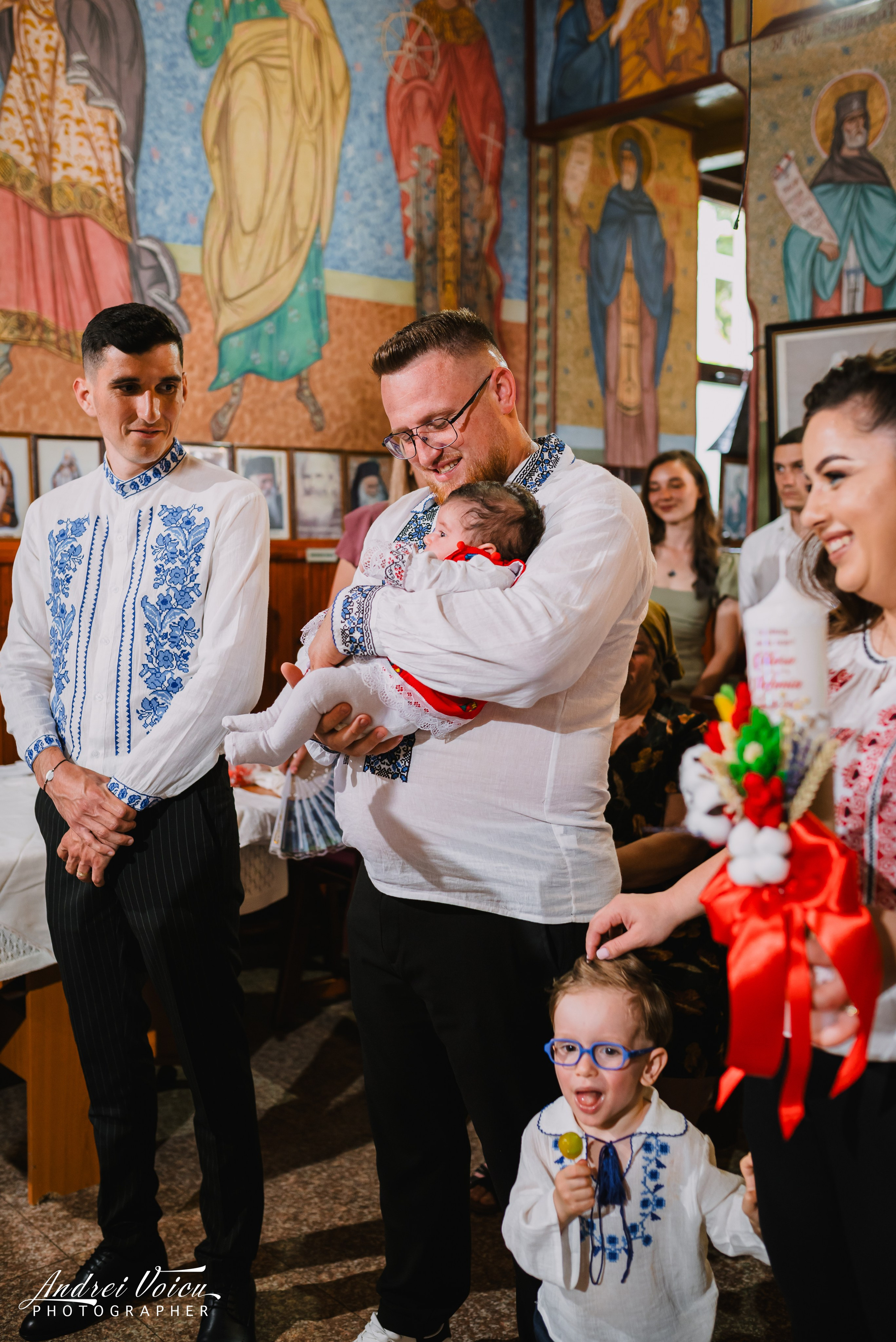 Fotografia de botez. Andrei Voicu Fotograf. Povești nescrise, surprinse atent