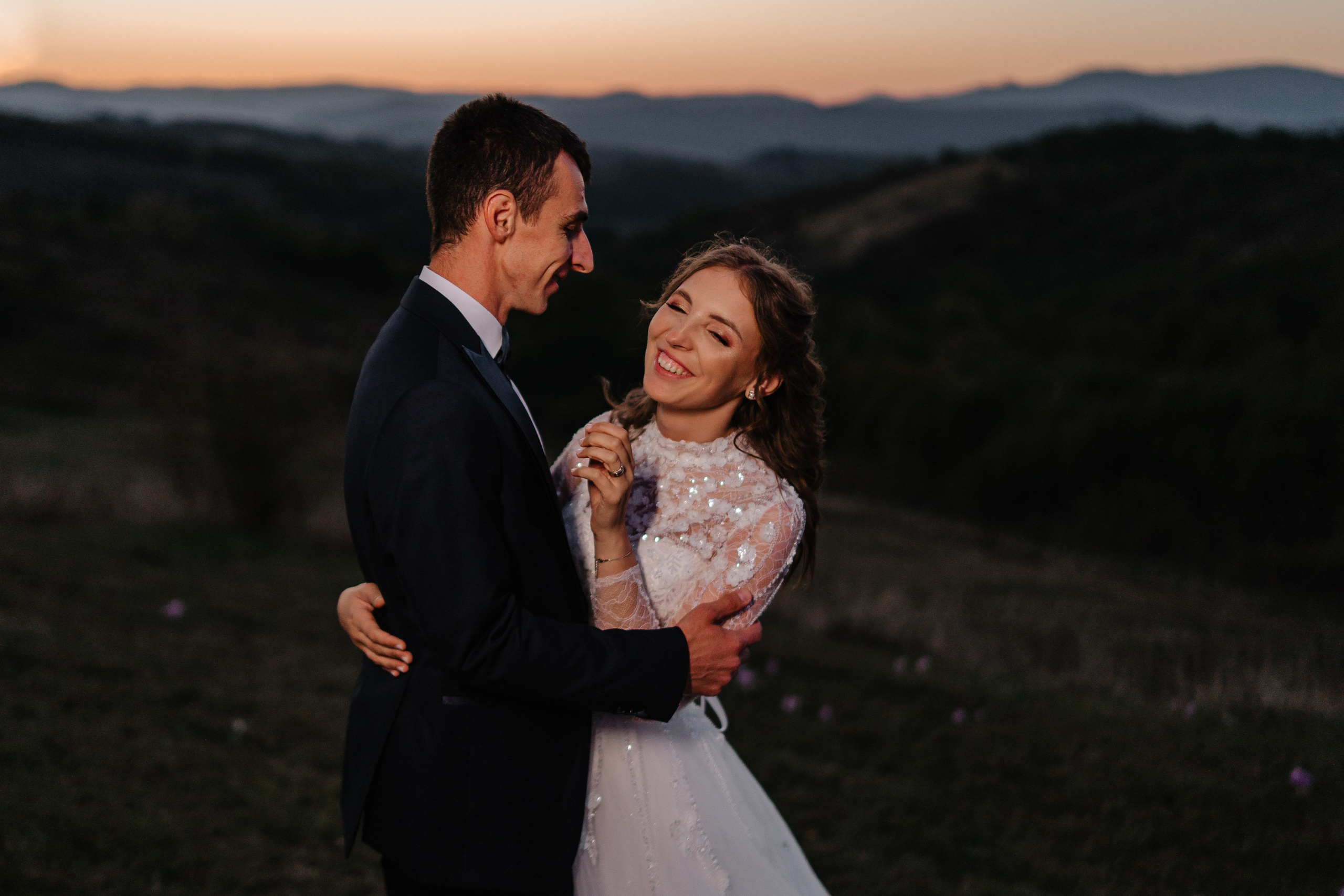 Andreea și Balint. Foto-Video Nunta Iasi, Suceava, Bucuresti / Disponibilitate 2025 — 2026 — 2027