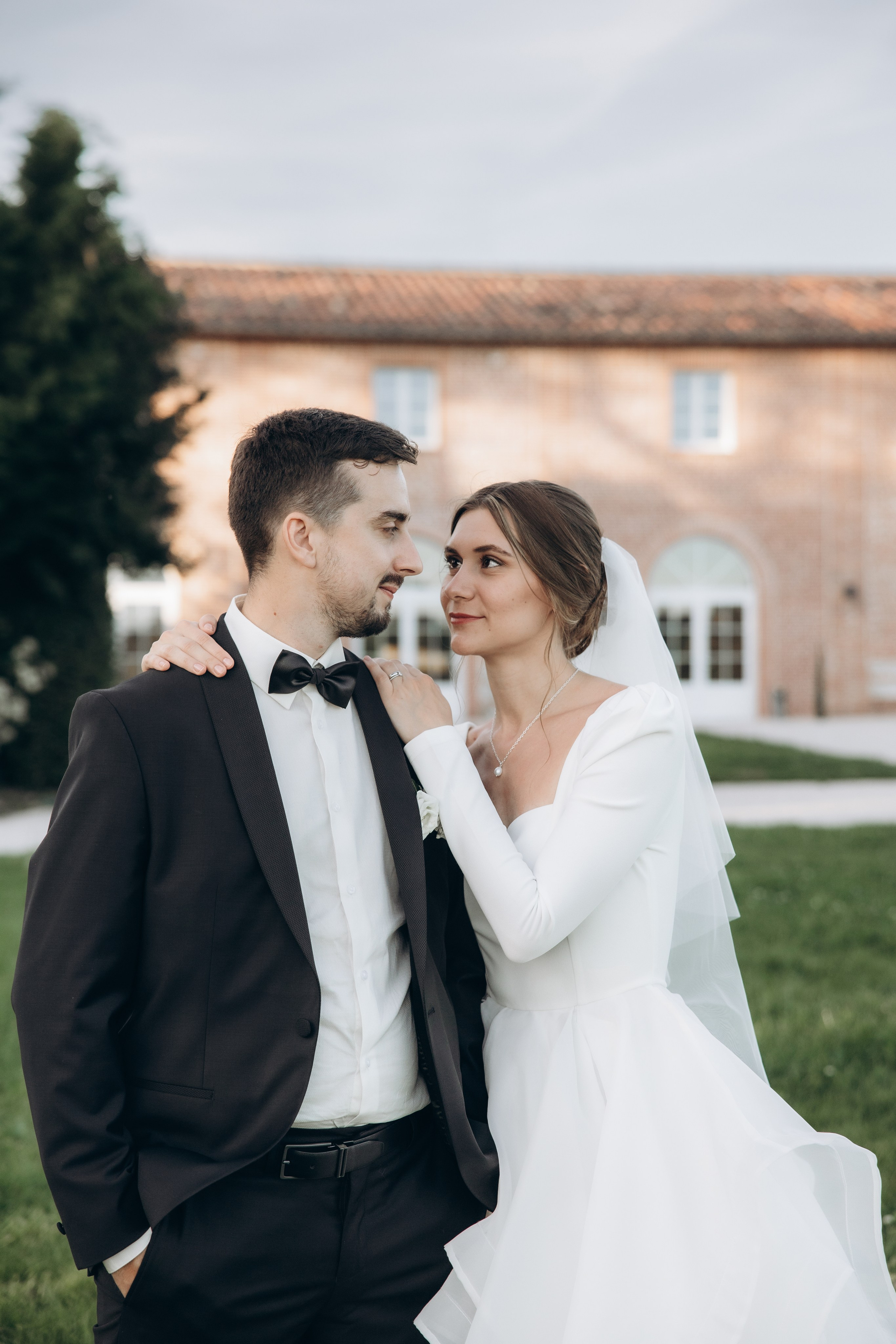 Wedding session in Domaine du T. Eugenie Smirnova — wedding, corporate and lifestyle photographer in Toulouse and Southwest France