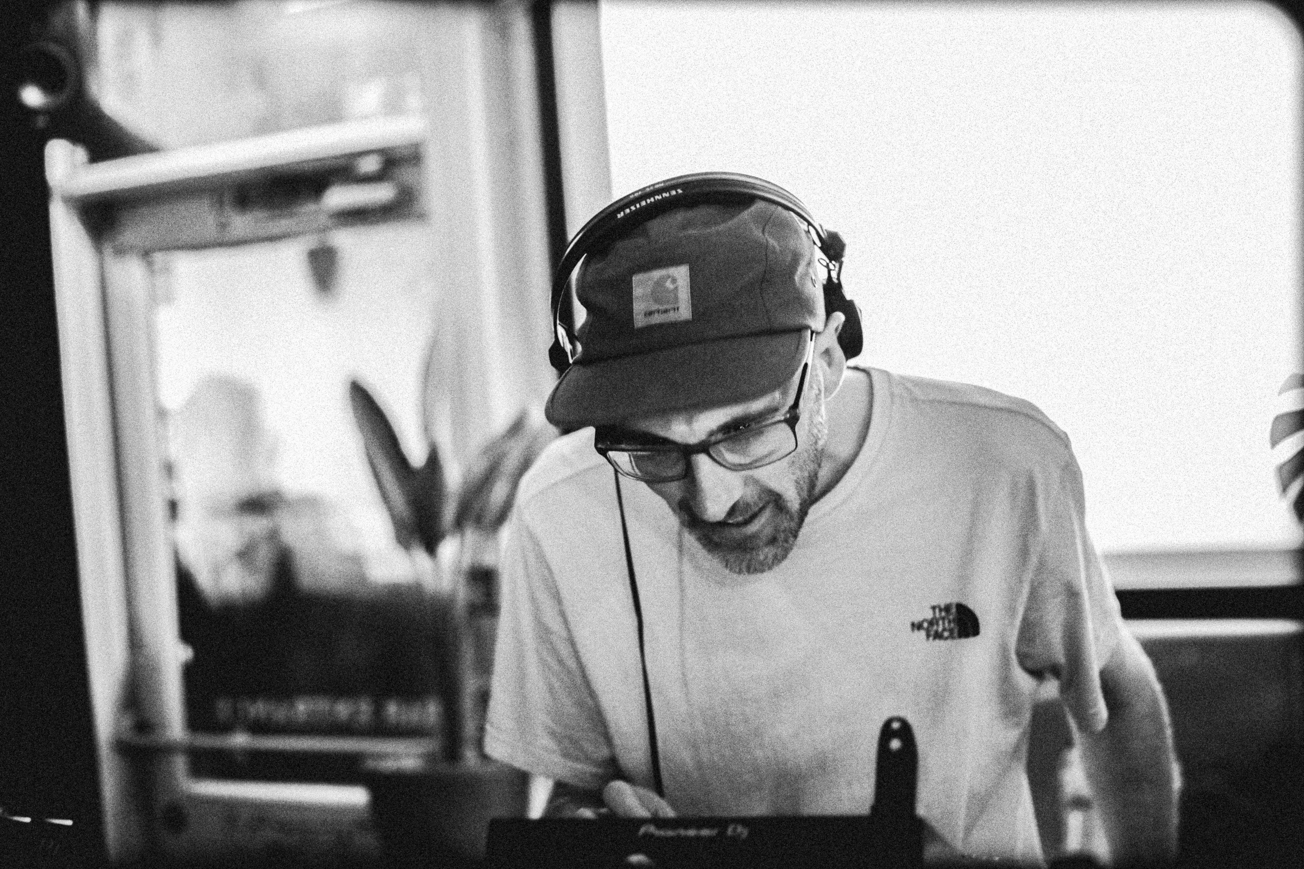 Music Event Photography — Live Shows & Behind the Scenes. Lifestyle & Documentary Photography in Bristol, Bath & London — def0cused