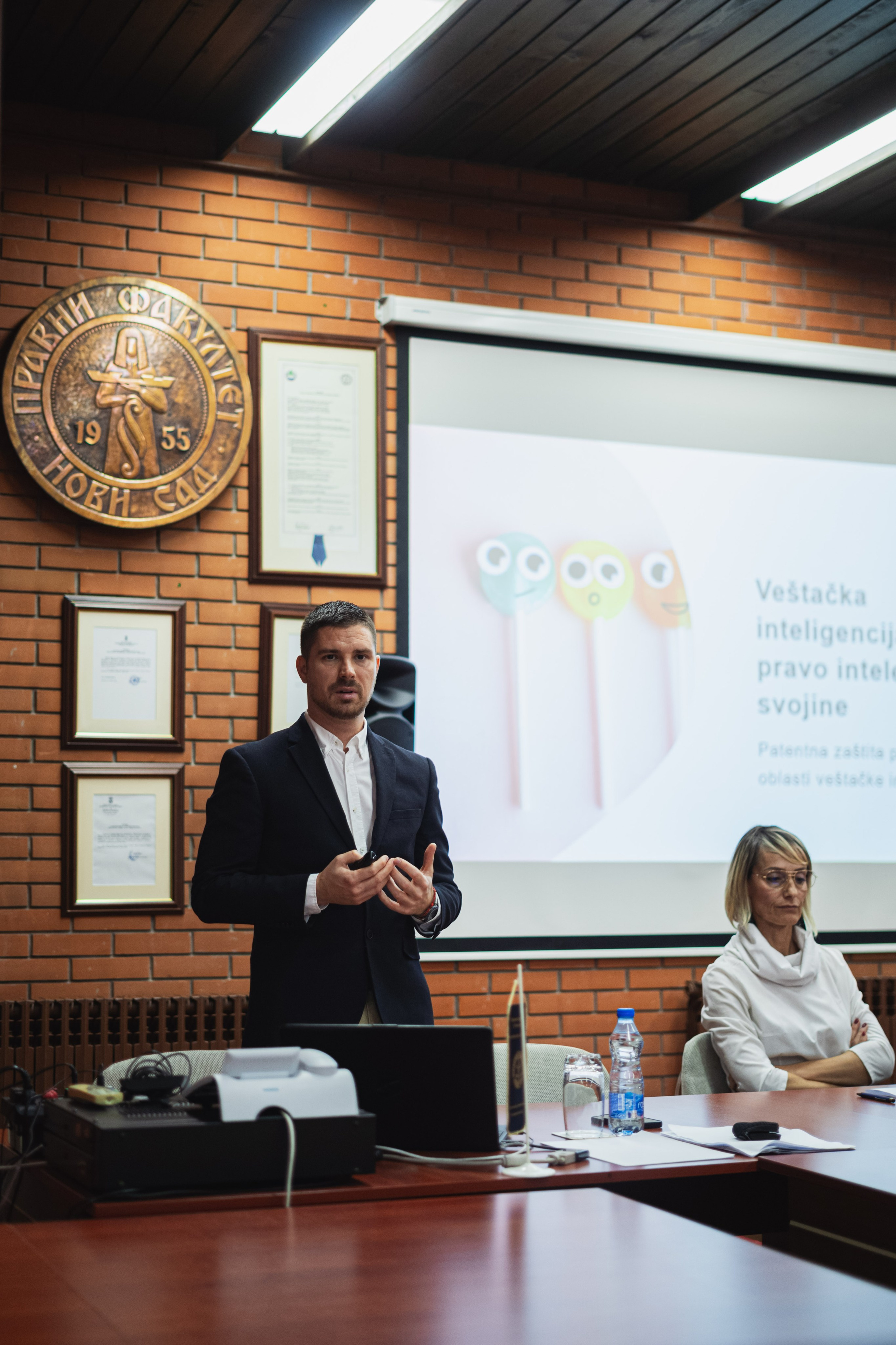 VIP nedelja na pravnom fakultetu Ai predavanje. Жуков Студио