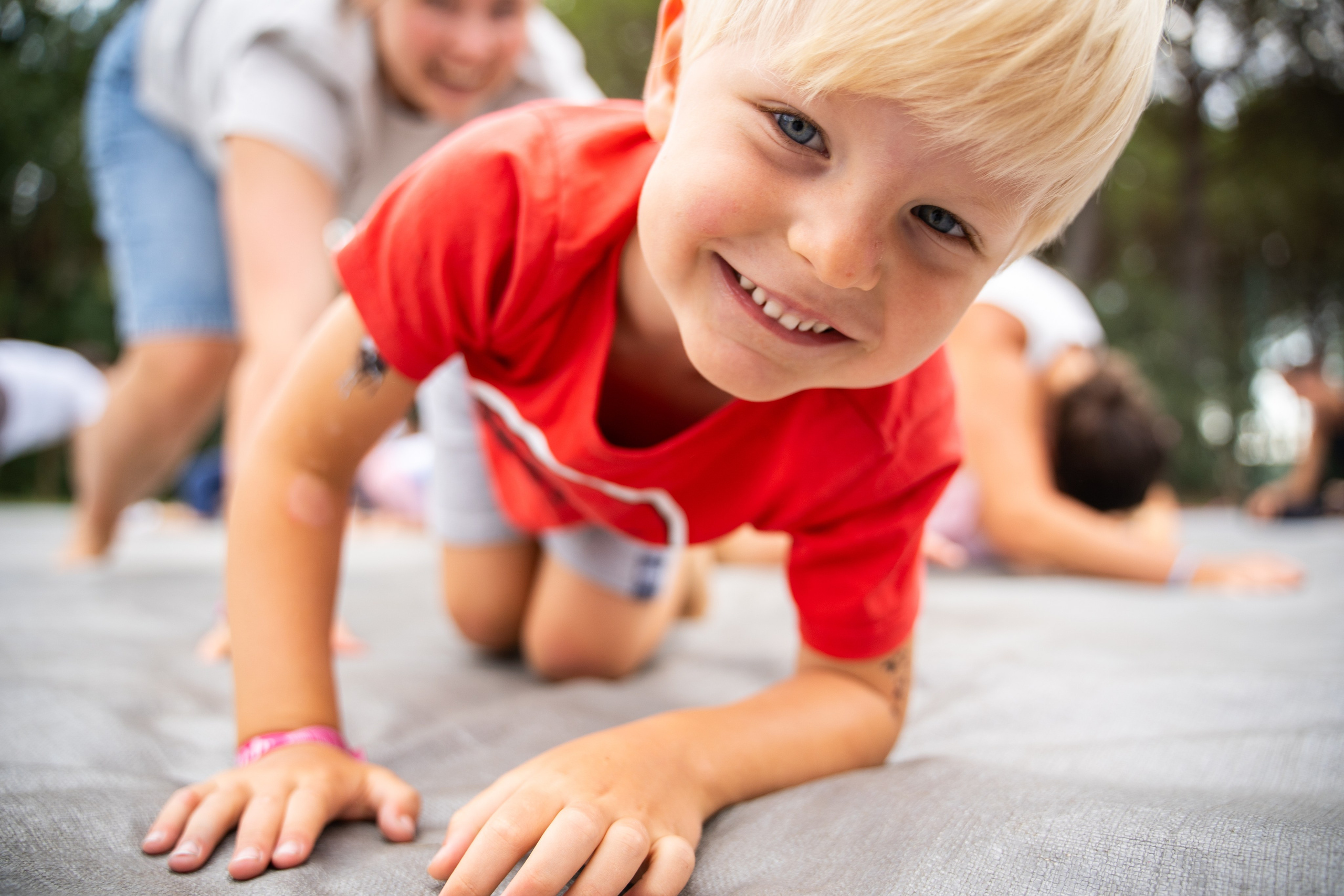 Детская игровая контактная импровизация. Семейные лагеря в Европе с Ниной Янечковой и Ириной Зиновьевой