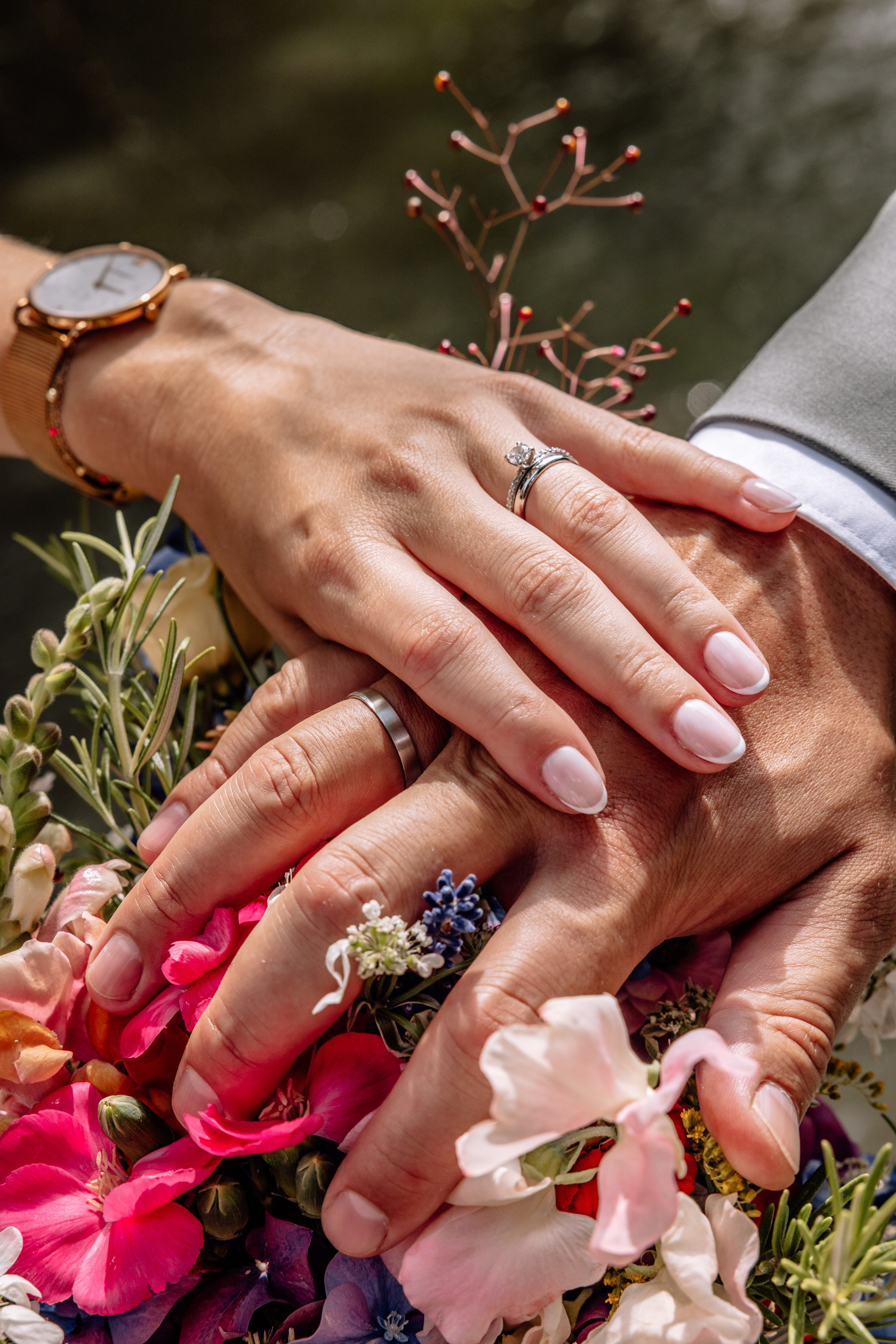 Sommerliche Hochzeitsfotos im Standesamt Mandlstraße & Schwabing. Hochzeitsfotograf München Taufe Familienfotograf Tanja Mauke