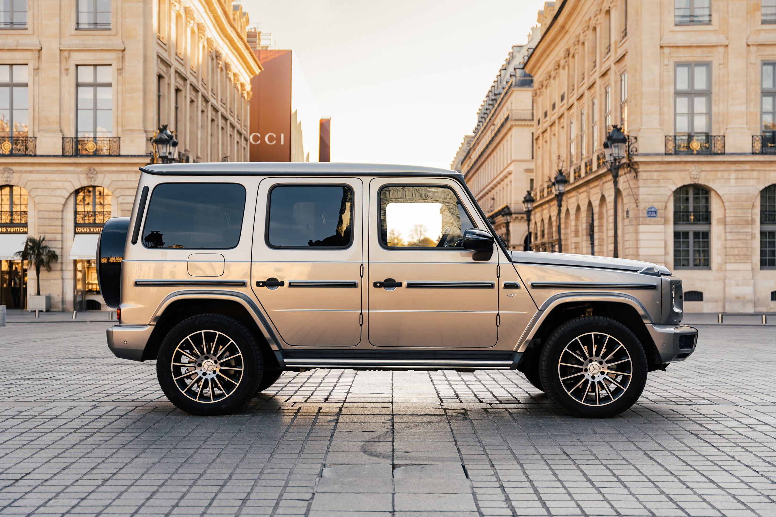 Mercedes Benz G500. Photographe de voitures à Paris — Vitalii Motruk