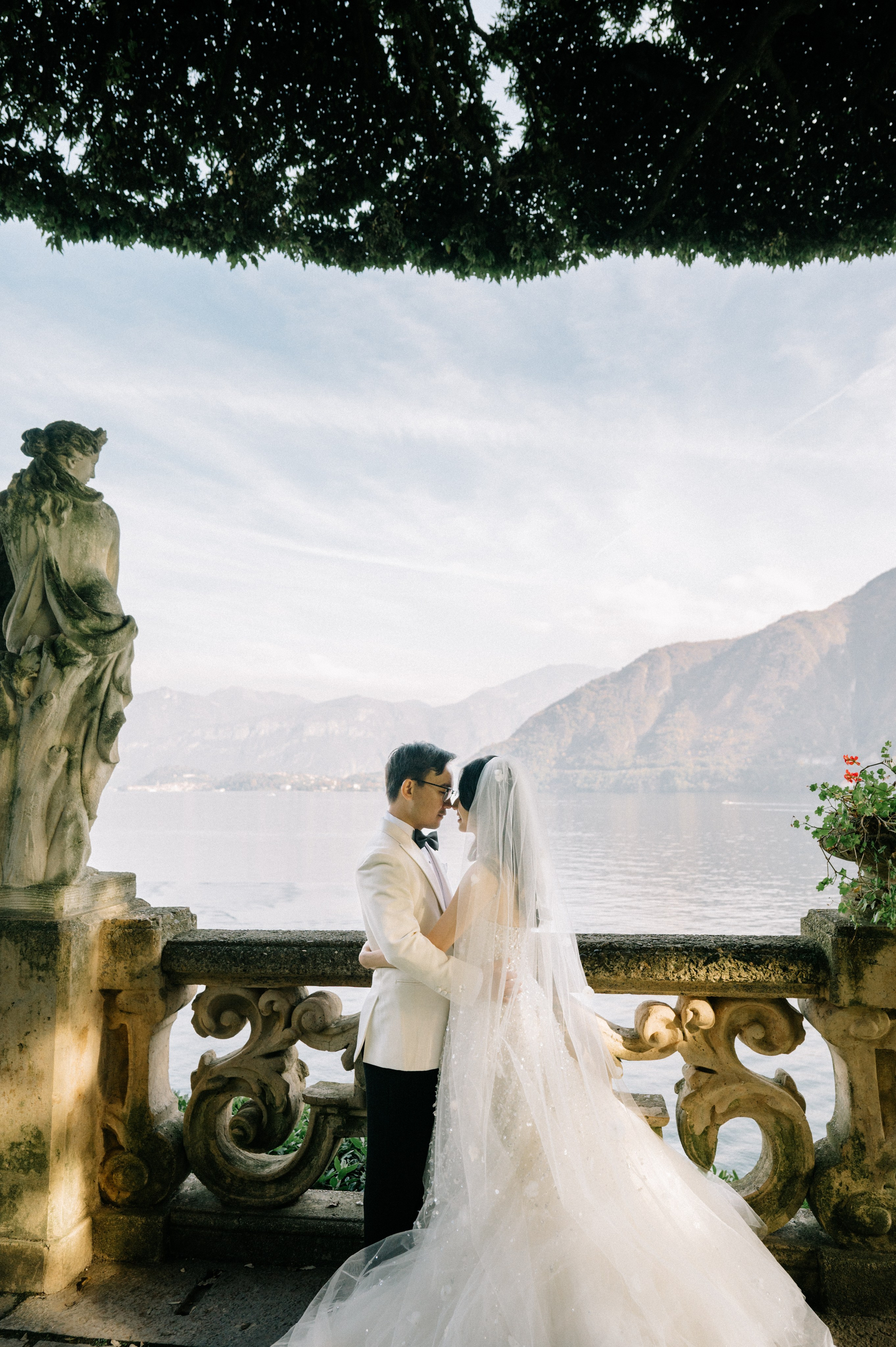 Lake Como. Lake Como Photographer — Proposal | Wedding | Elopement