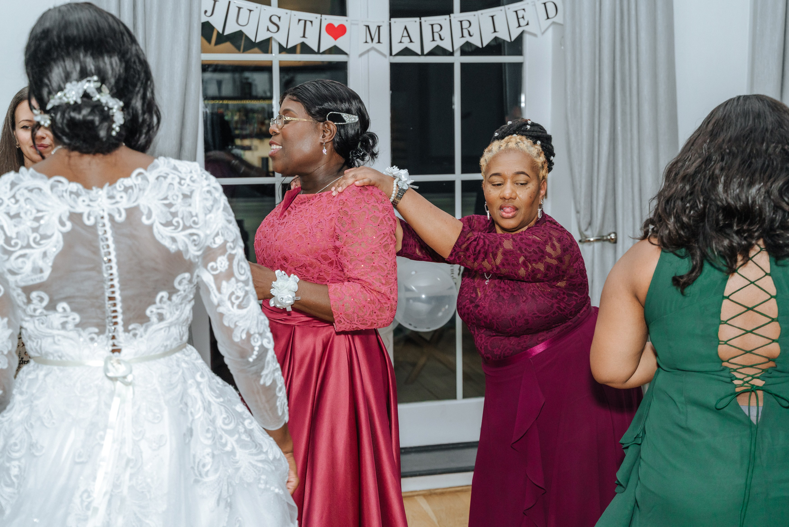 A wedding at Woldingham Golf Club, Woldingham Golf Club wedding, wedding photographer at Woldingham Golf Club