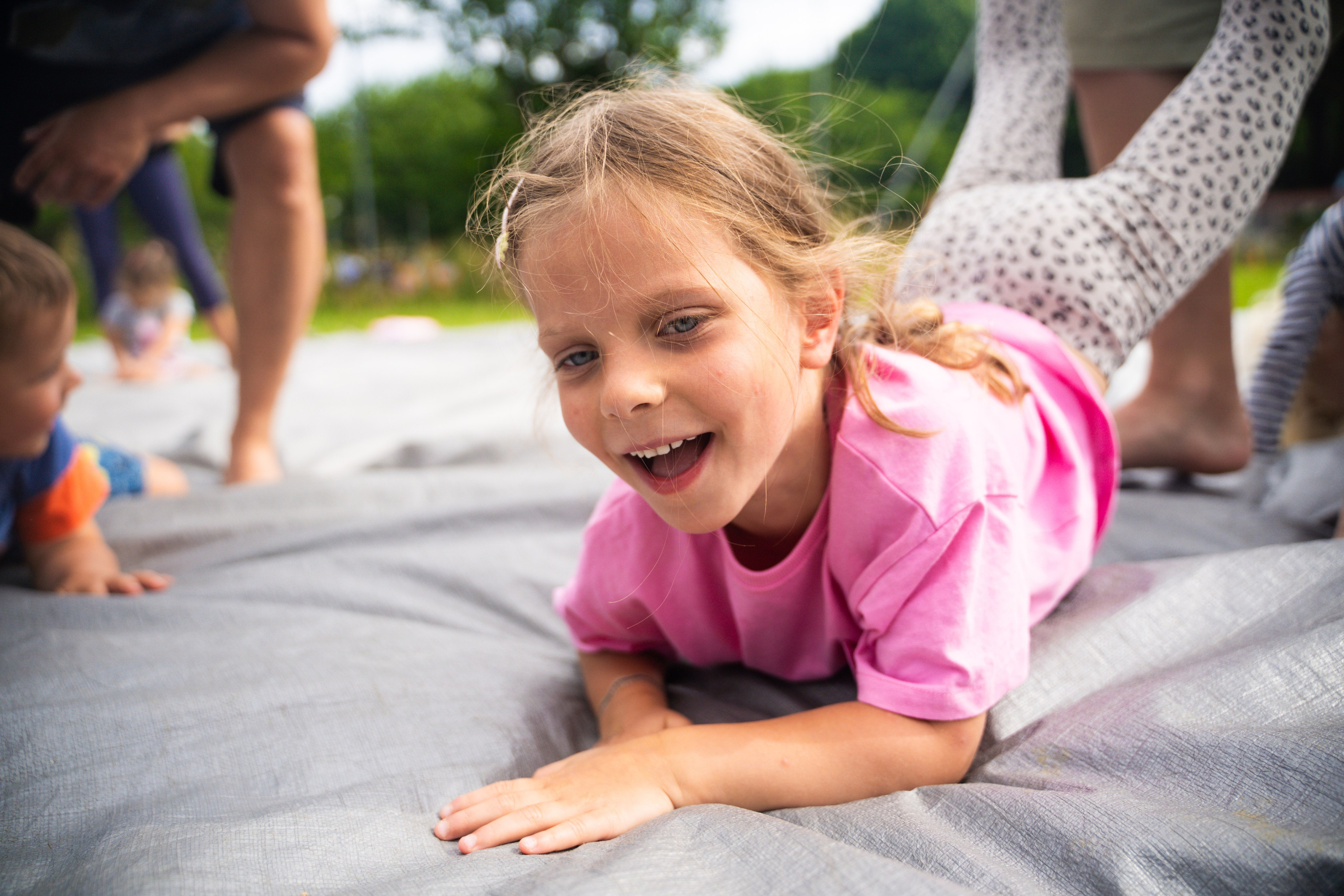 Детская игровая контактная импровизация. Семейные лагеря в Европе с Ниной Янечковой и Ириной Зиновьевой