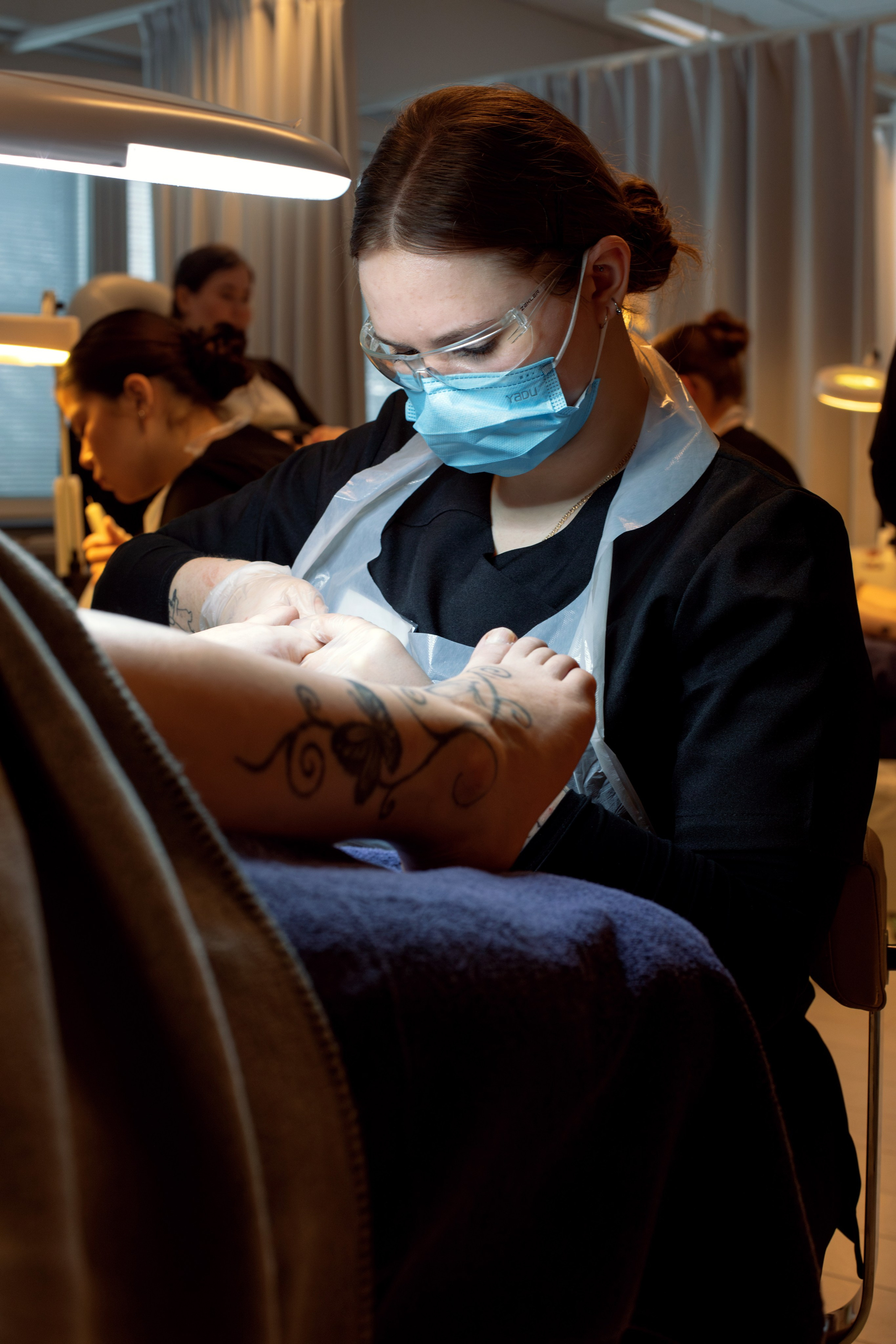 Мастер педикюра. Екатерина Мансур Портретный фотограф в Финляндии (Хельсинки и Уусима)