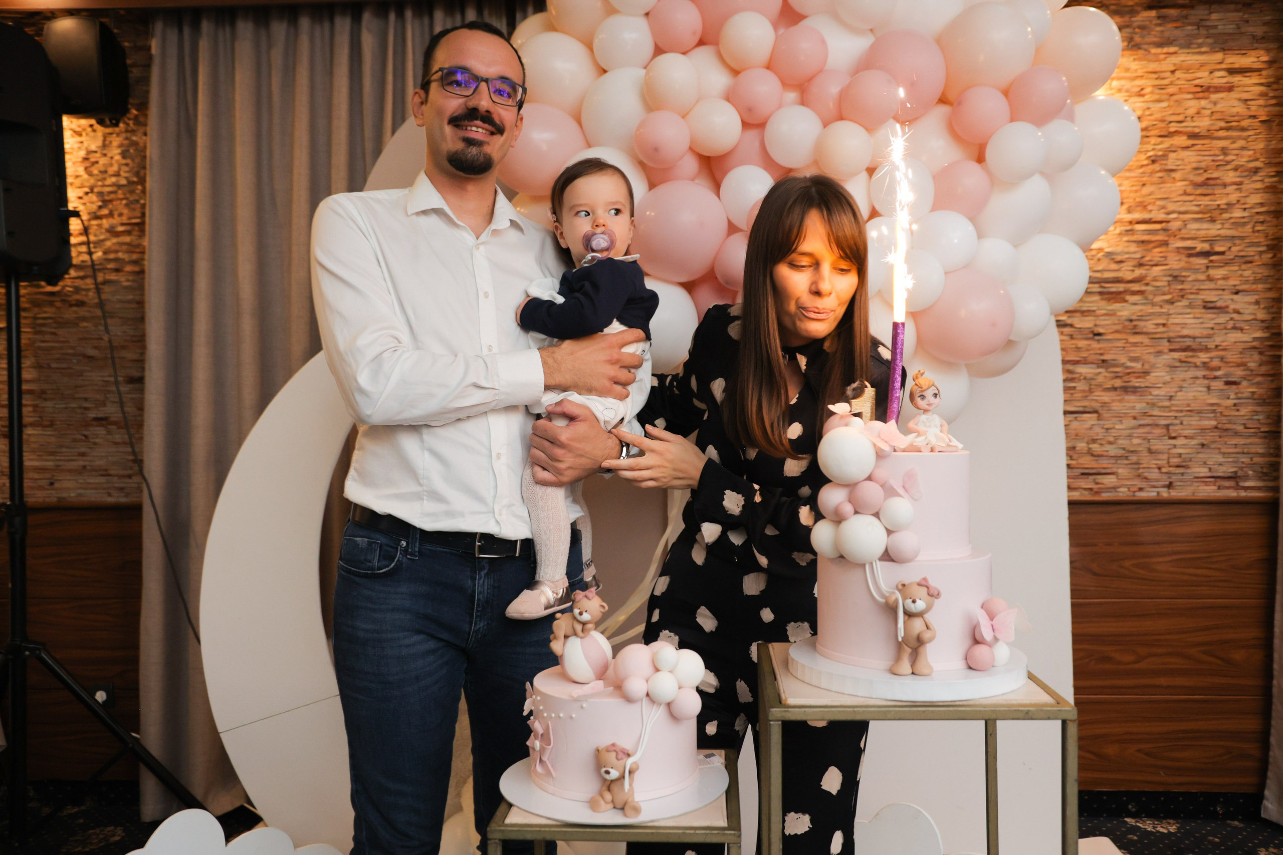 Emili. Vlada toskic wedding and event photographer