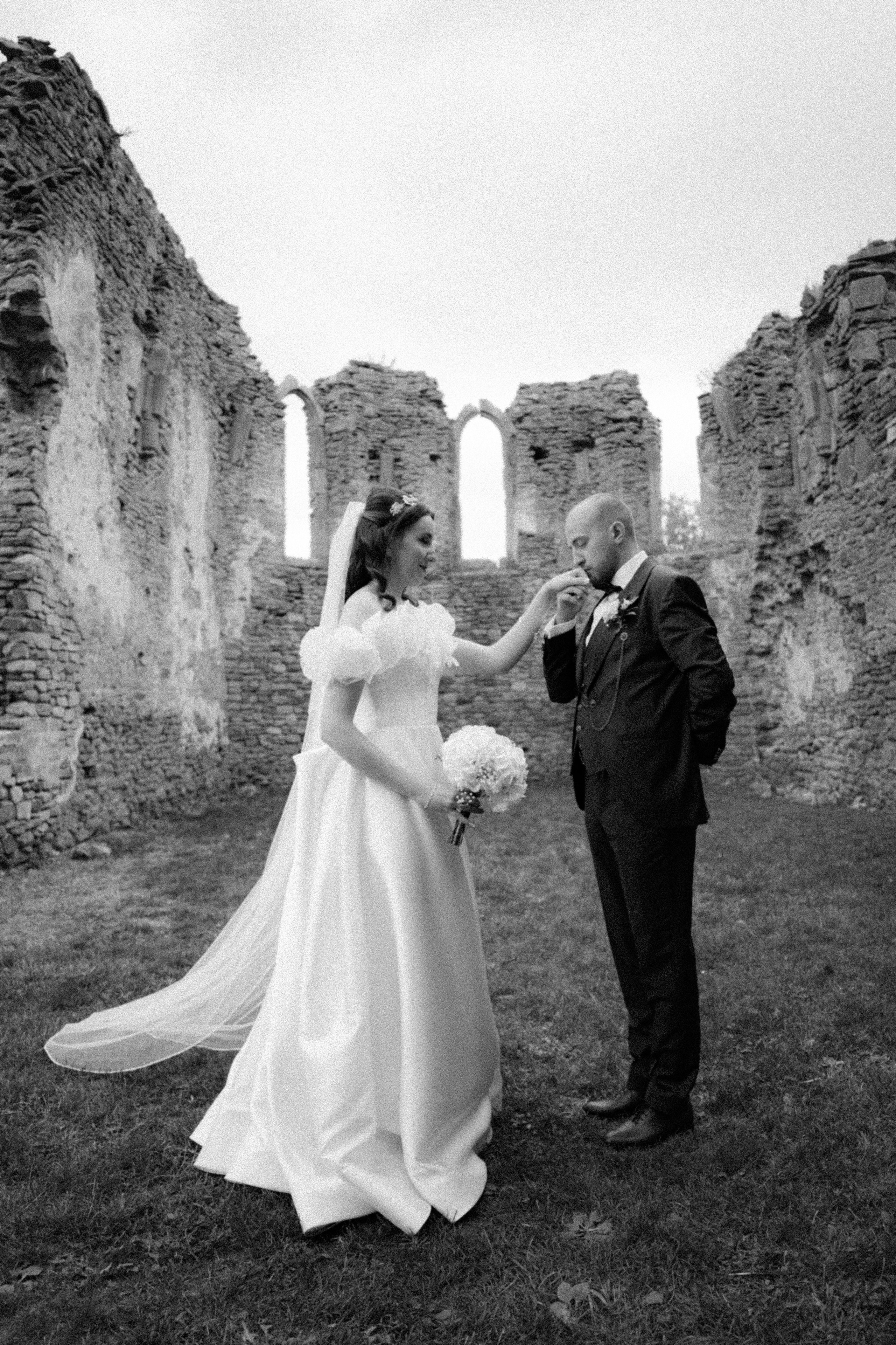 fotograf nuntăvideograf nuntăfotograf profesionist nuntăvideografie nuntăservicii foto video nuntăfoto video nuntă prețpachet foto video nuntăfotograf și videograf nuntă Suceava