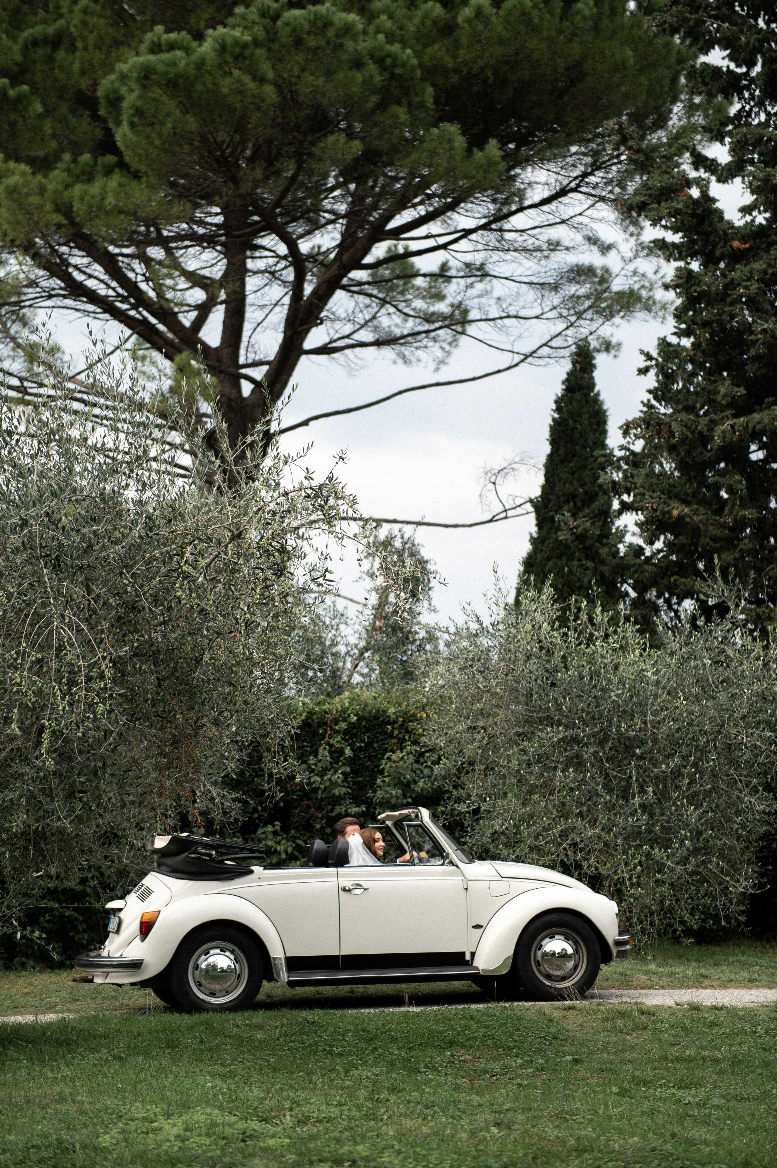 Two harts in Italy. Wedding photographer in Spain